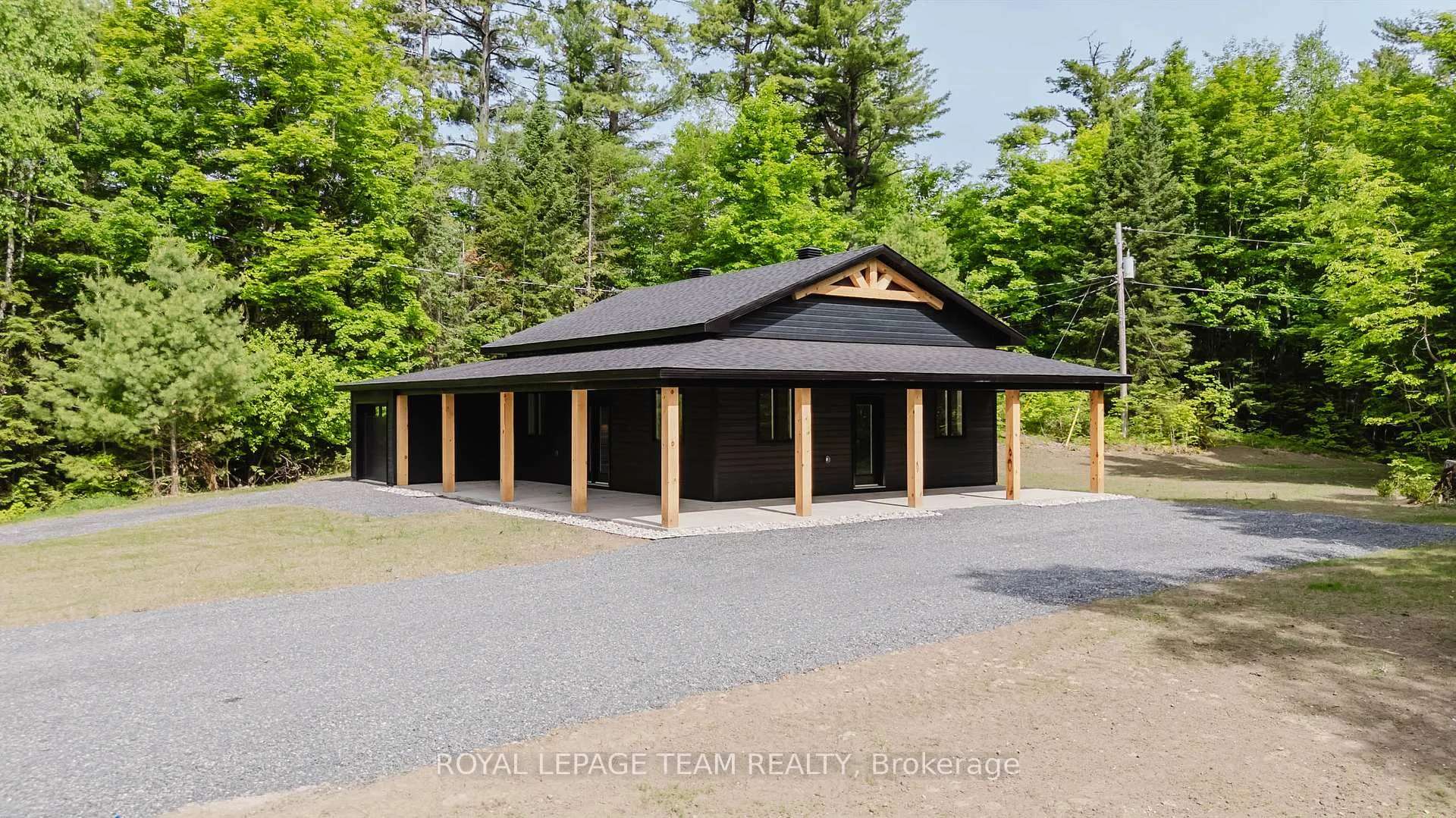 Photo 5 of 104 Fire Hall Crescent, Lanark Highlands, Lanark Highlands (Lavant) Twp — HOMEH