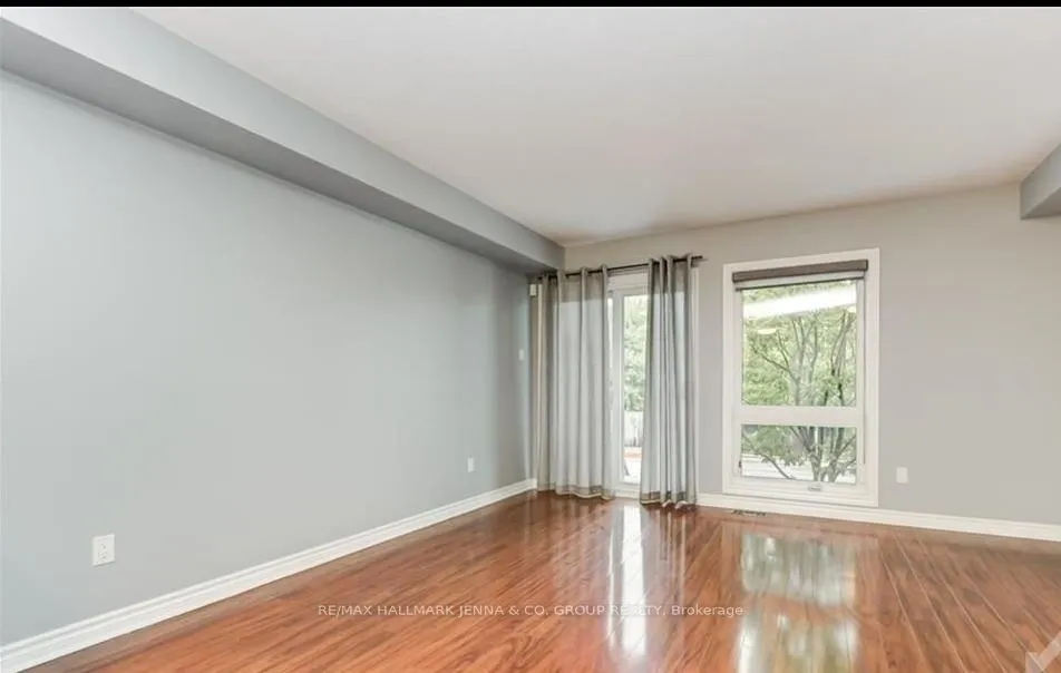 Photo 4 of Unit A, 395 Chapman Mills Drive, Ottawa, Barrhaven - Strandherd — HOMEH