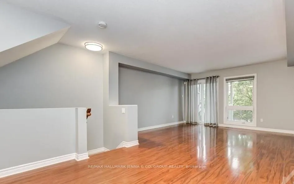 Photo 6 of Unit A, 395 Chapman Mills Drive, Ottawa, Barrhaven - Strandherd — HOMEH