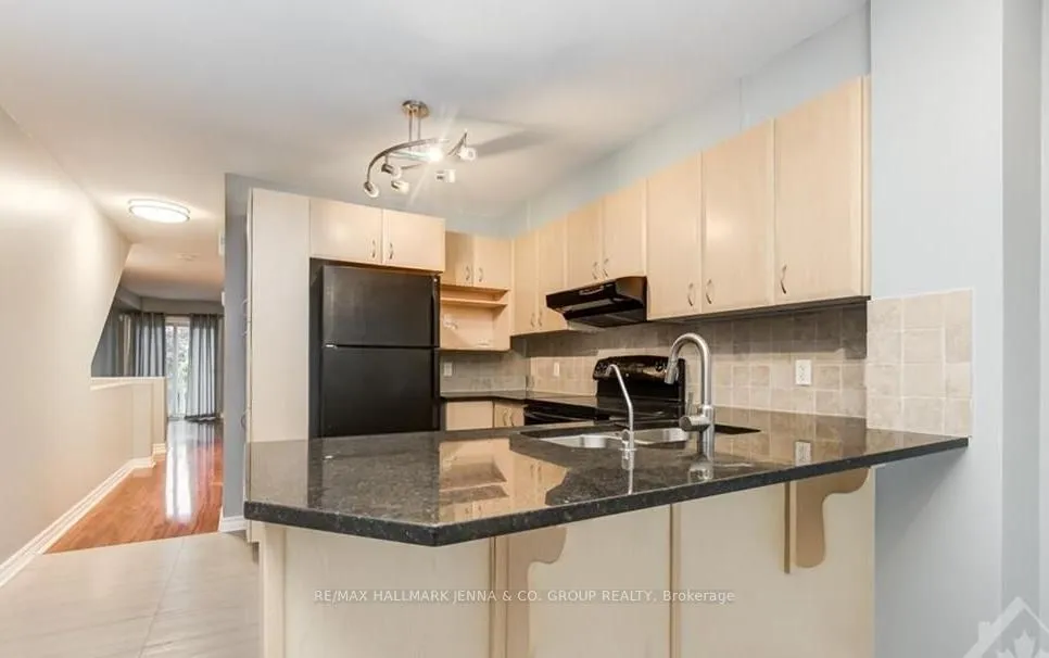 Photo 8 of Unit A, 395 Chapman Mills Drive, Ottawa, Barrhaven - Strandherd — HOMEH