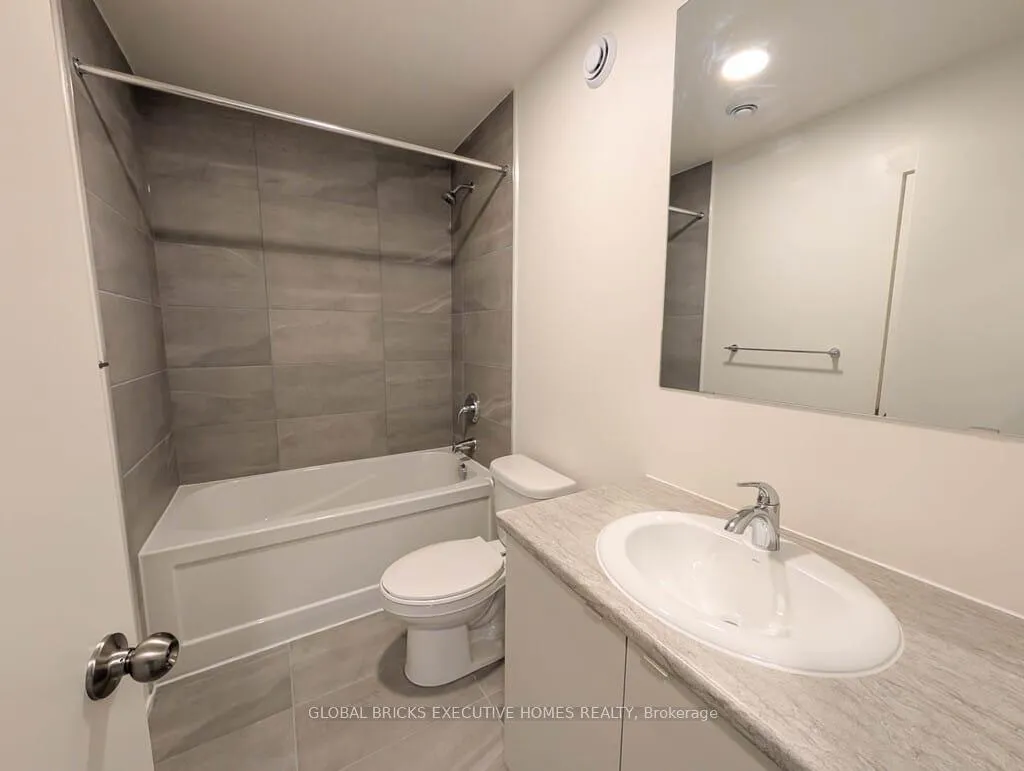 Photo 3 of Unit 203C, 16 Melbourne Avenue, St. Catharines, E. Chester — HOMEH