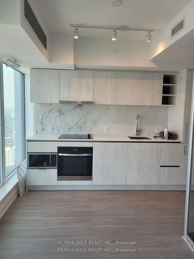 Photo 11 of Unit 5505, 8 Wellesley Street, Toronto, Bay Street Corridor — HOMEH