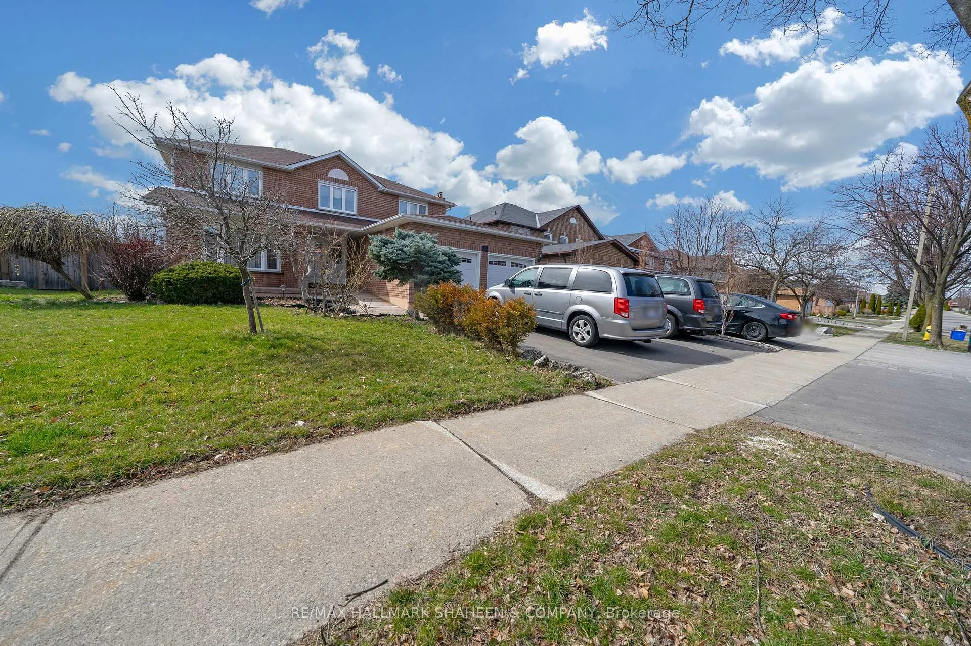 Photo 3 of 24 Glenvilla Road, Vaughan, East Woodbridge — HOMEH