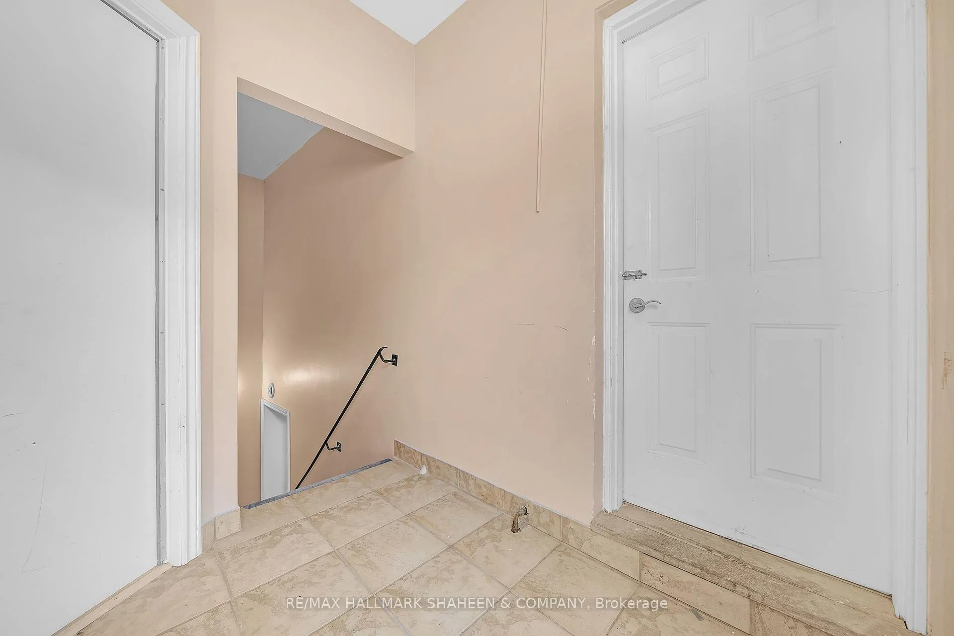 Photo 5 of 24 Glenvilla Road, Vaughan, East Woodbridge — HOMEH