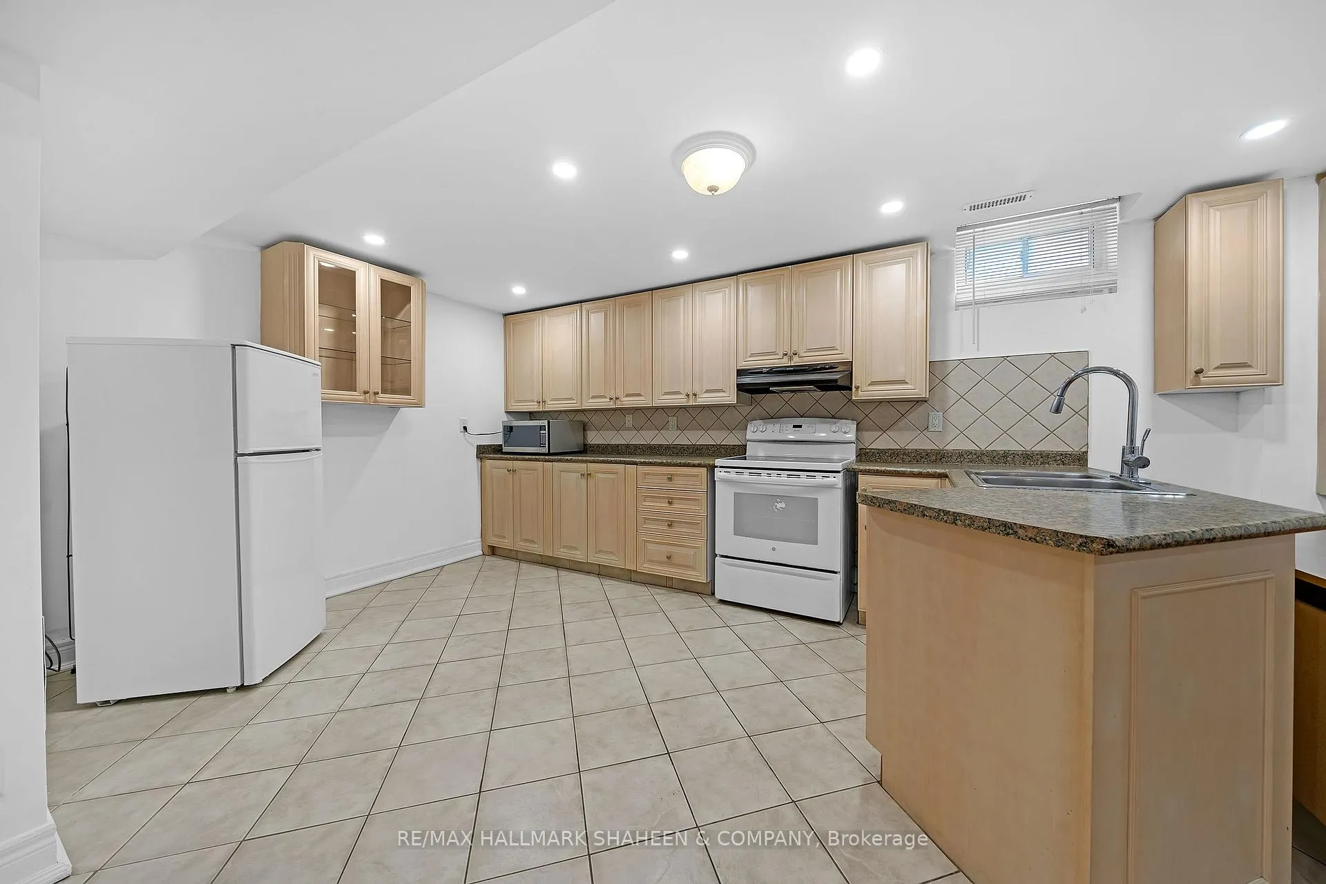 Photo 11 of 24 Glenvilla Road, Vaughan, East Woodbridge — HOMEH