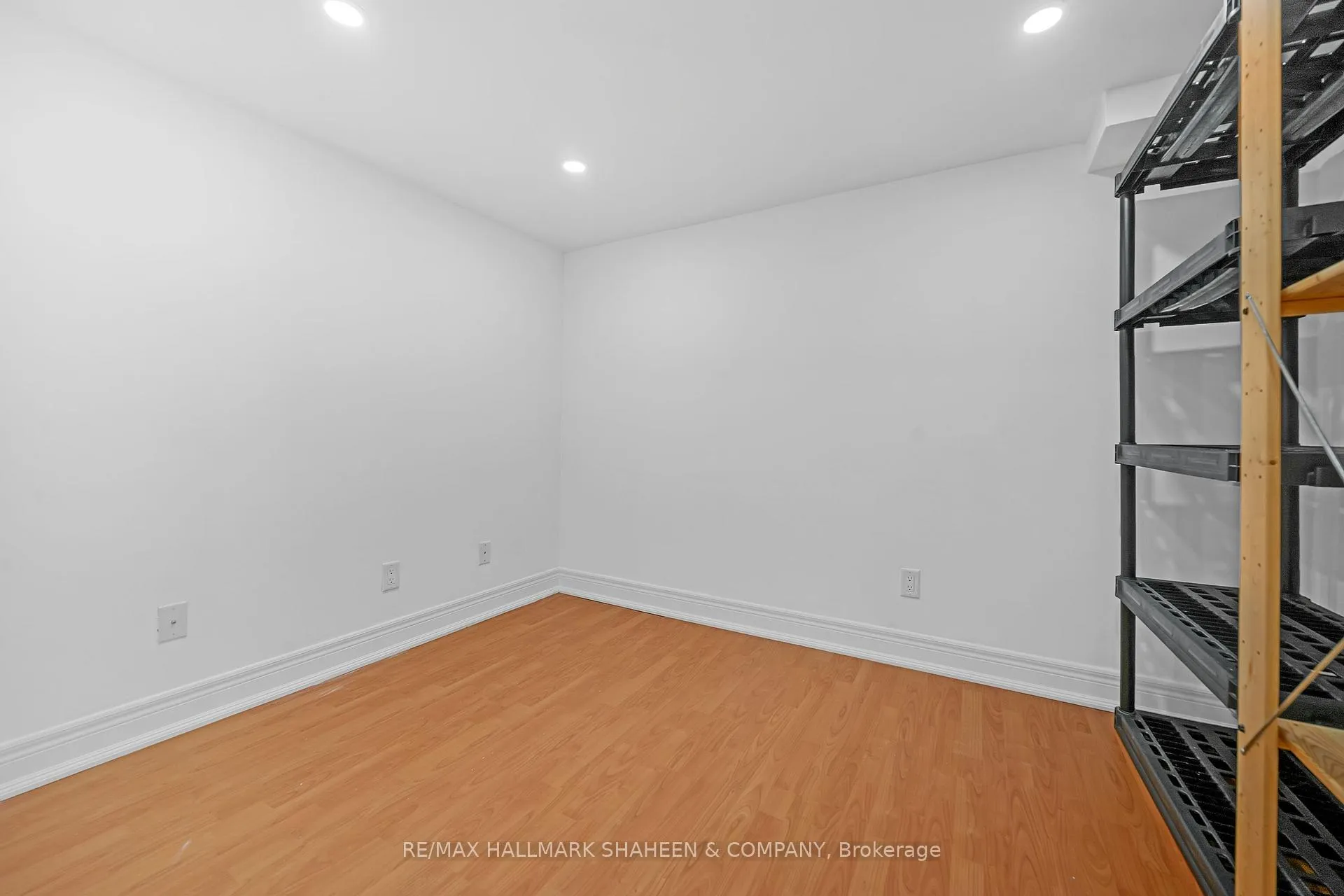 Photo 19 of 24 Glenvilla Road, Vaughan, East Woodbridge — HOMEH