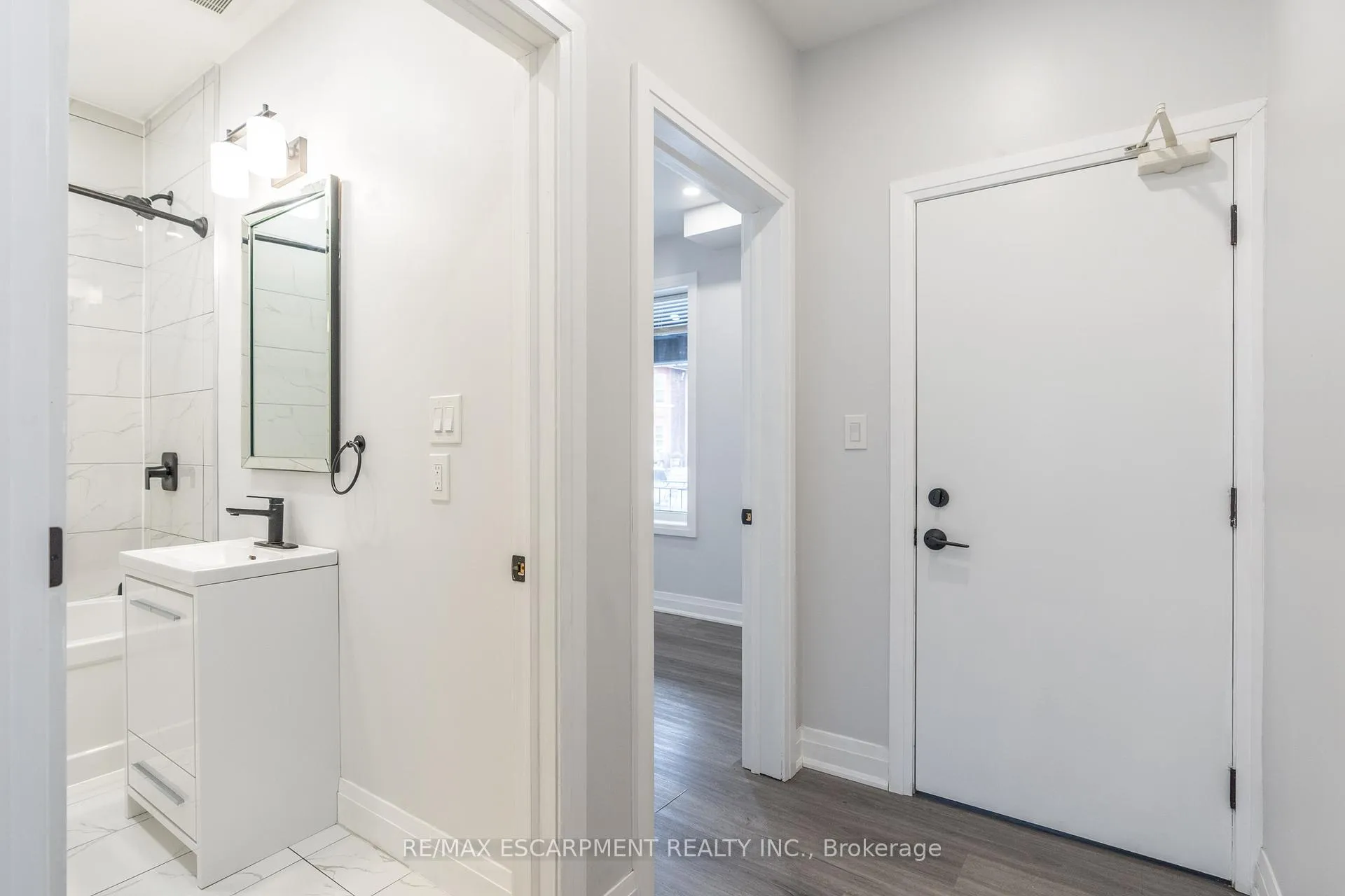Photo 4 of 536 Cannon Street E, Hamilton, Gibson — HOMEH