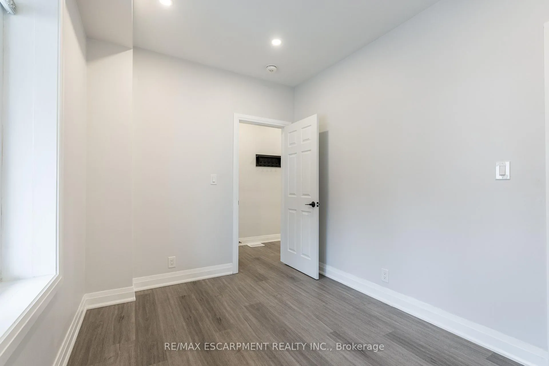 Photo 6 of 536 Cannon Street E, Hamilton, Gibson — HOMEH