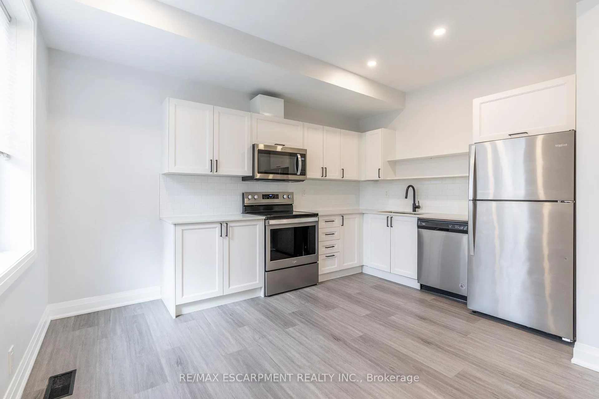 Photo 12 of 536 Cannon Street E, Hamilton, Gibson — HOMEH