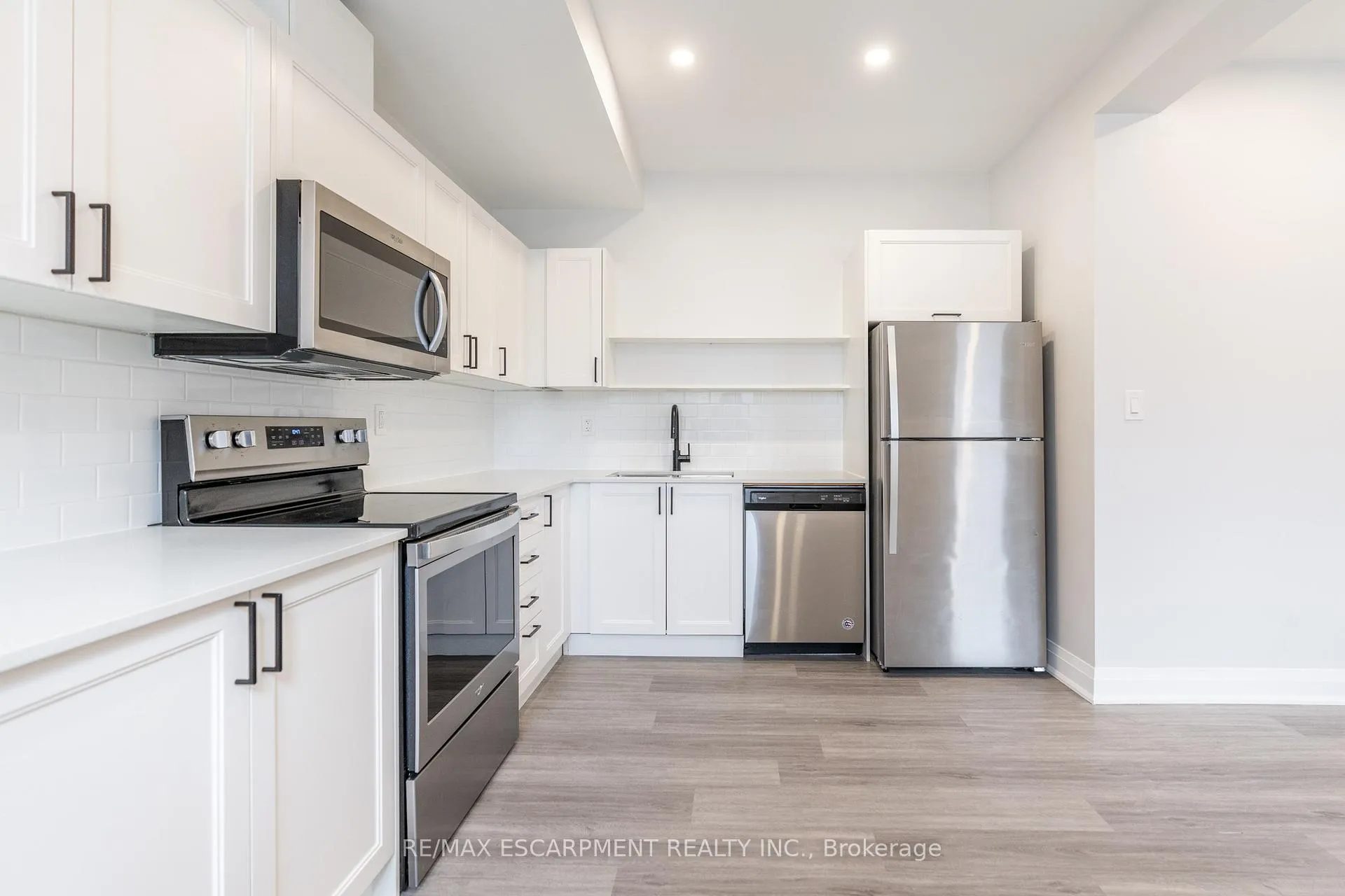 Photo 13 of 536 Cannon Street E, Hamilton, Gibson — HOMEH
