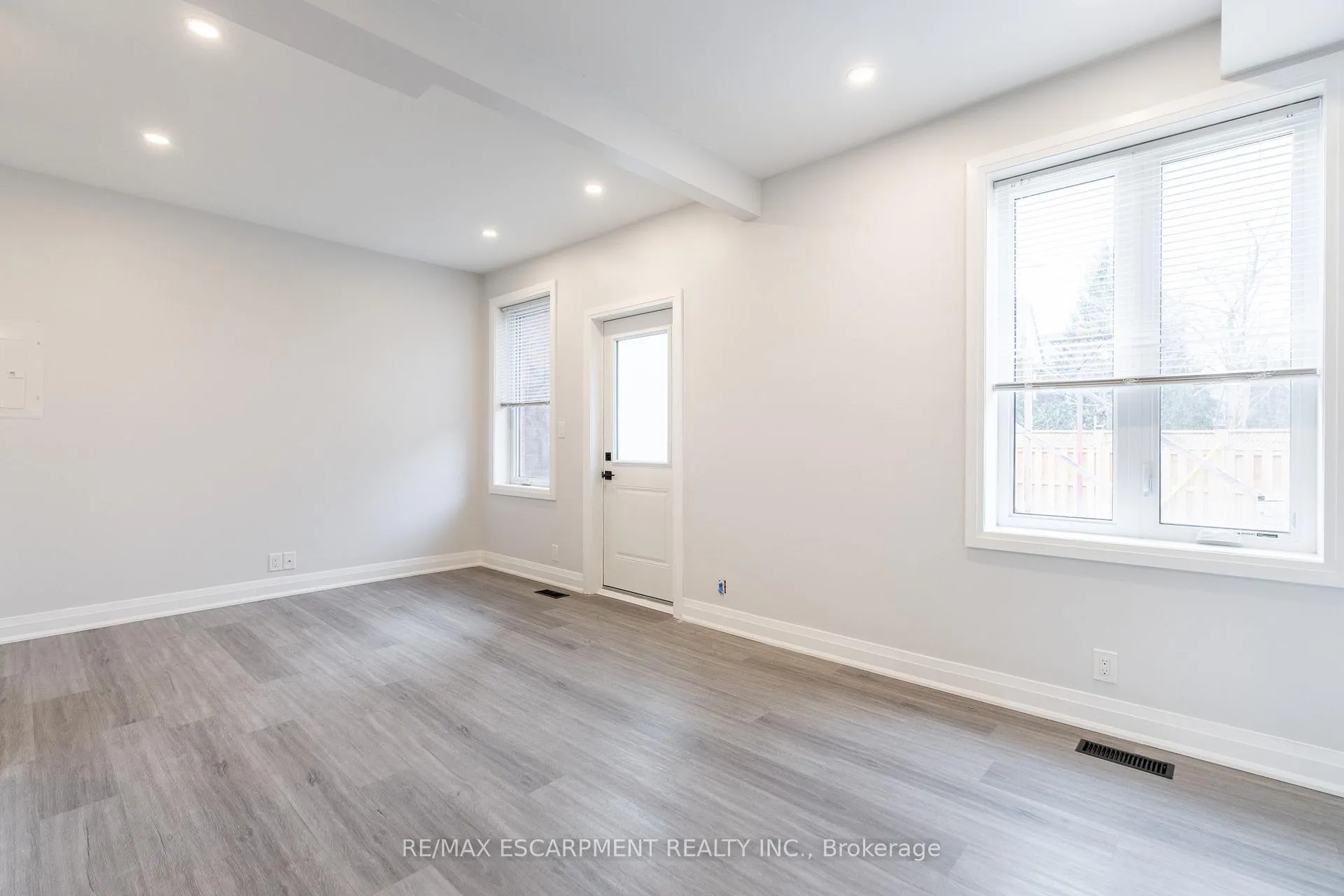 Photo 15 of 536 Cannon Street E, Hamilton, Gibson — HOMEH