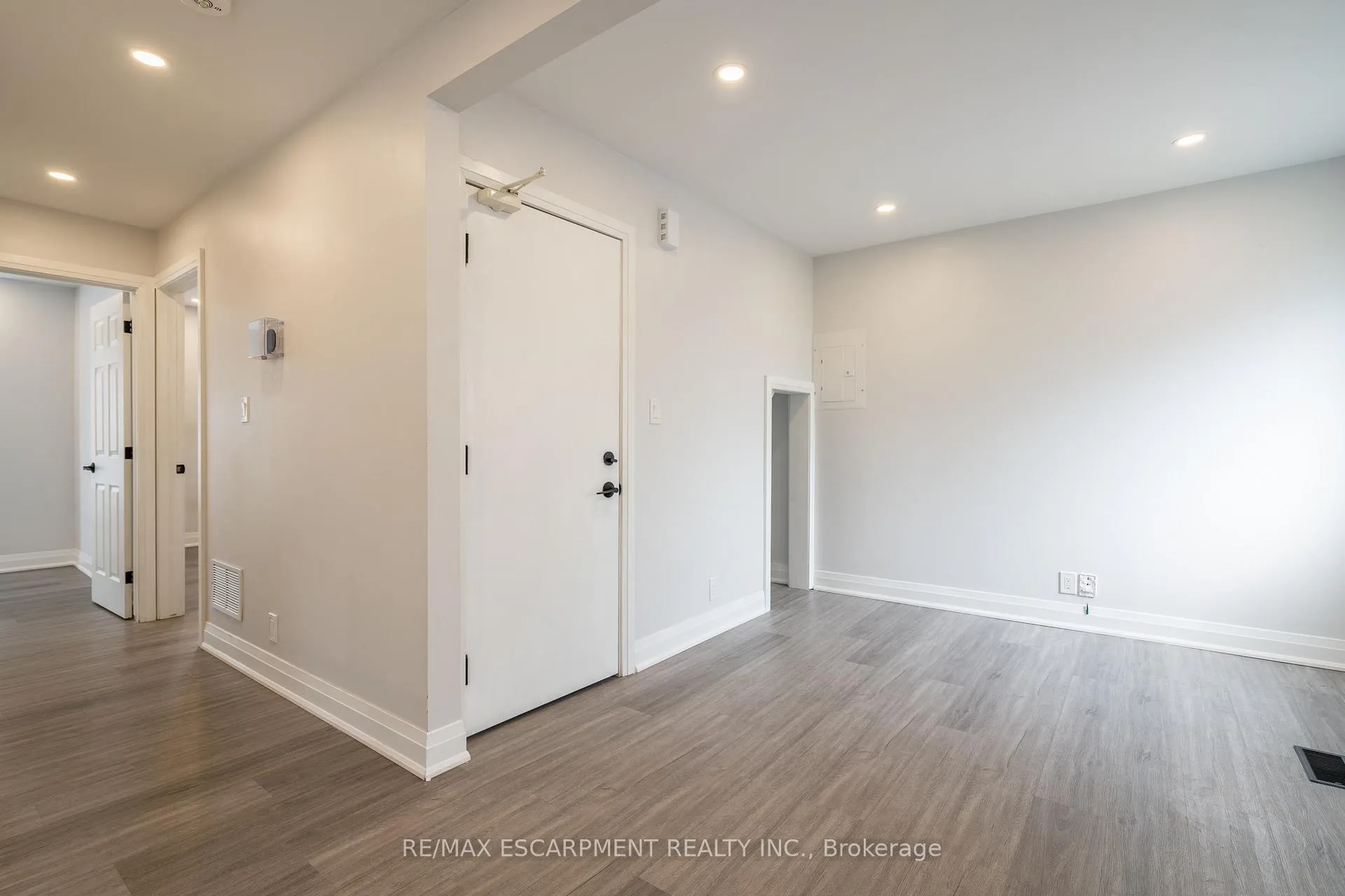 Photo 27 of 536 Cannon Street E, Hamilton, Gibson — HOMEH
