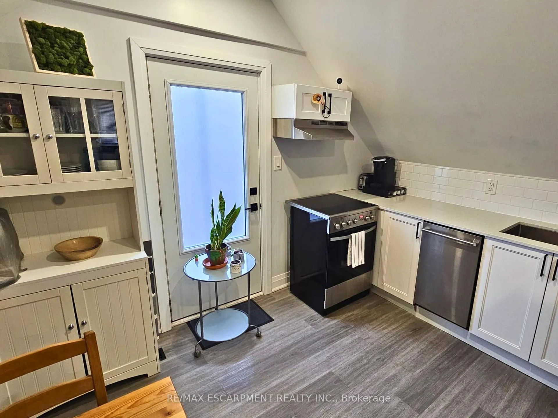 Photo 35 of 536 Cannon Street E, Hamilton, Gibson — HOMEH