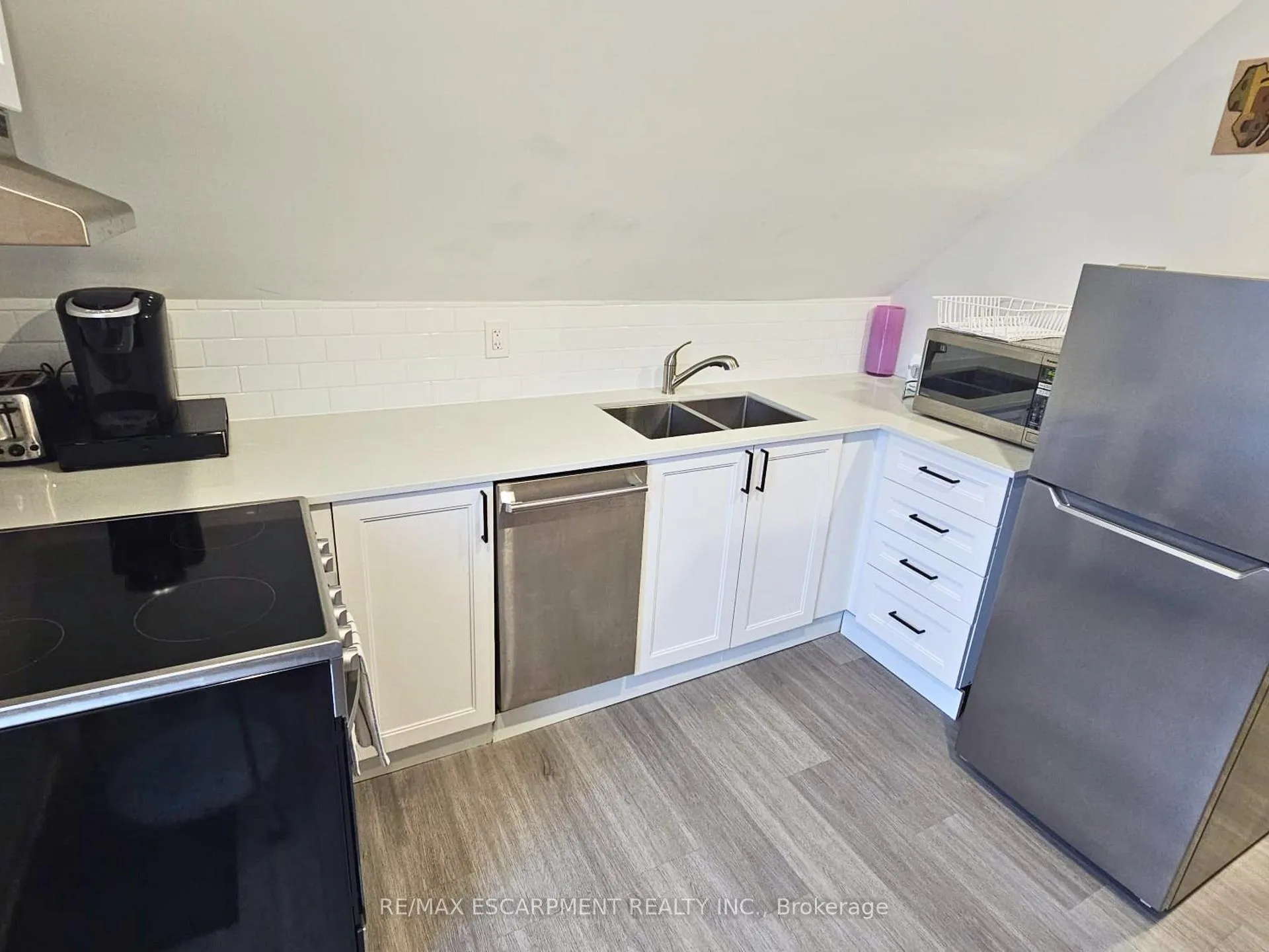 Photo 36 of 536 Cannon Street E, Hamilton, Gibson — HOMEH
