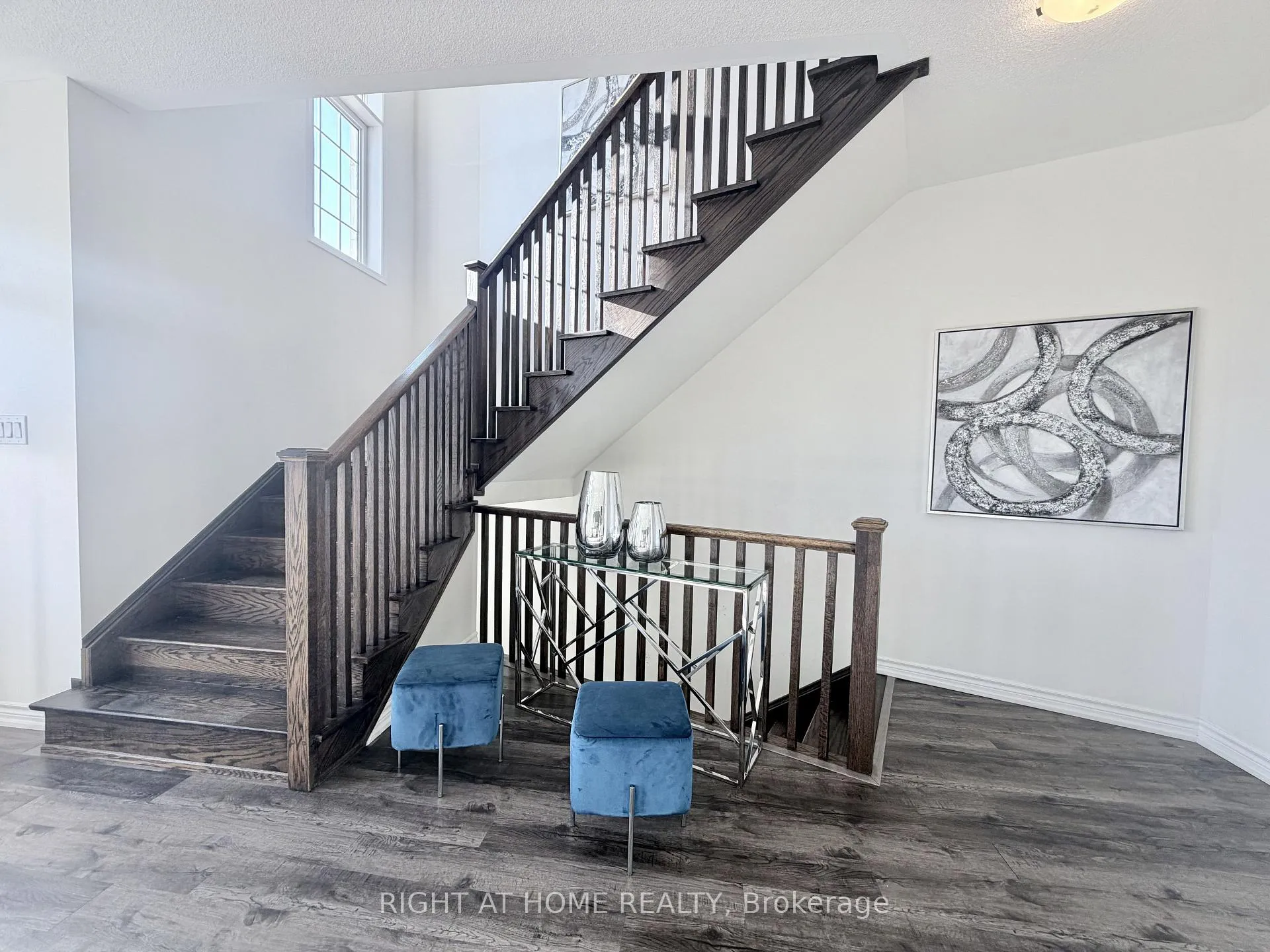 Photo 16 of Unit 21 Upper, 1222 Rose Way, Milton, Cobban — HOMEH