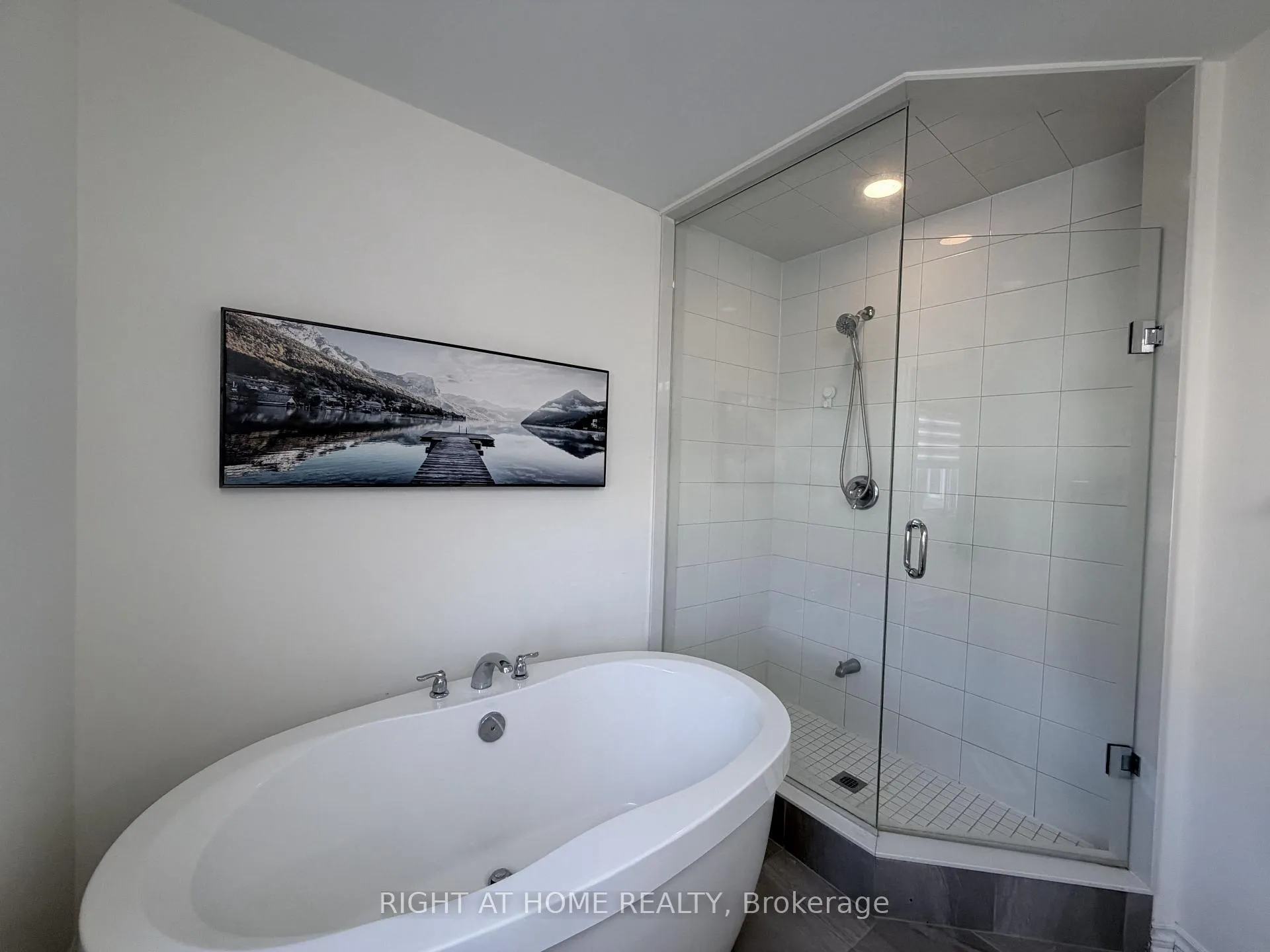 Photo 28 of Unit 21 Upper, 1222 Rose Way, Milton, Cobban — HOMEH