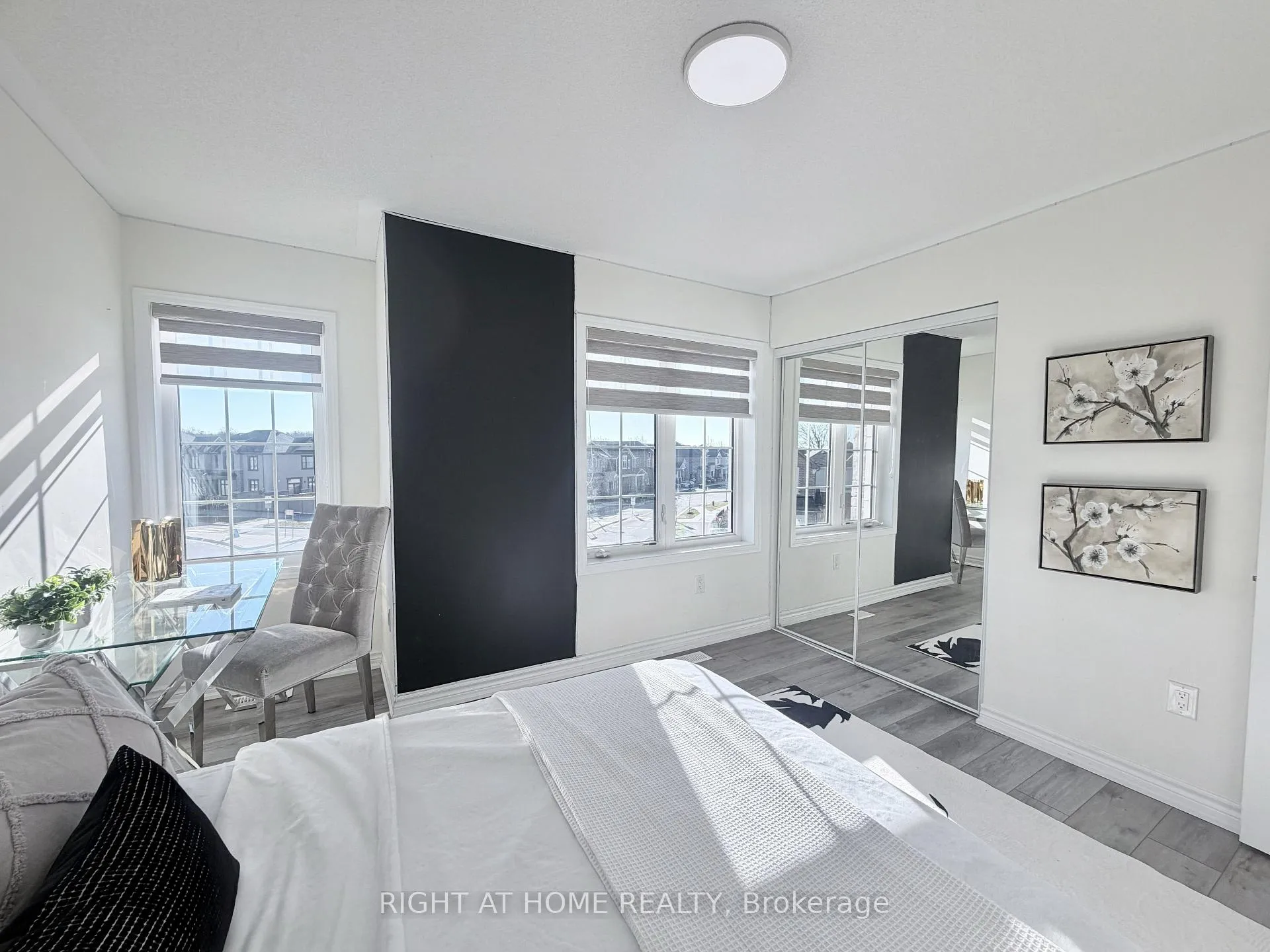 Photo 32 of Unit 21 Upper, 1222 Rose Way, Milton, Cobban — HOMEH