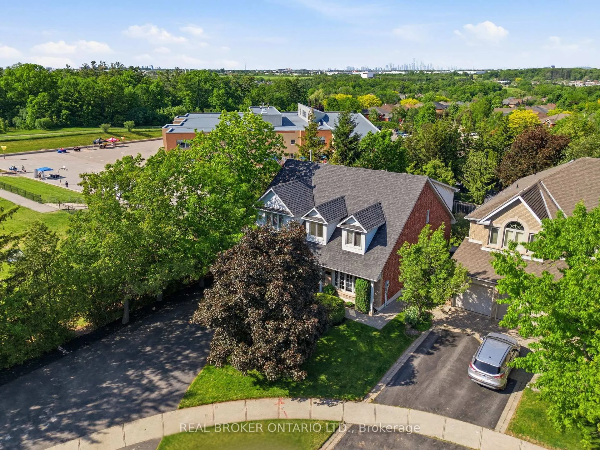 Photo of 2205 Shaftesbury Court