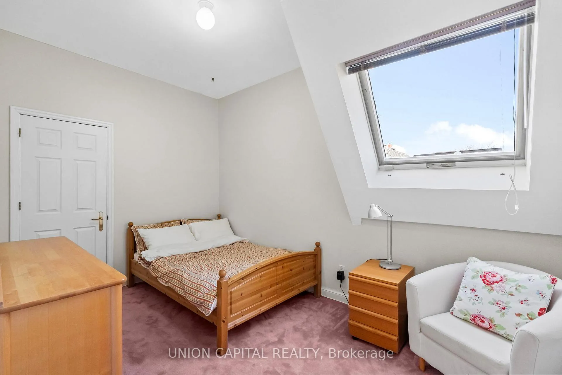 Photo 12 of 75 Falcon Street, Toronto, Mount Pleasant East — HOMEH