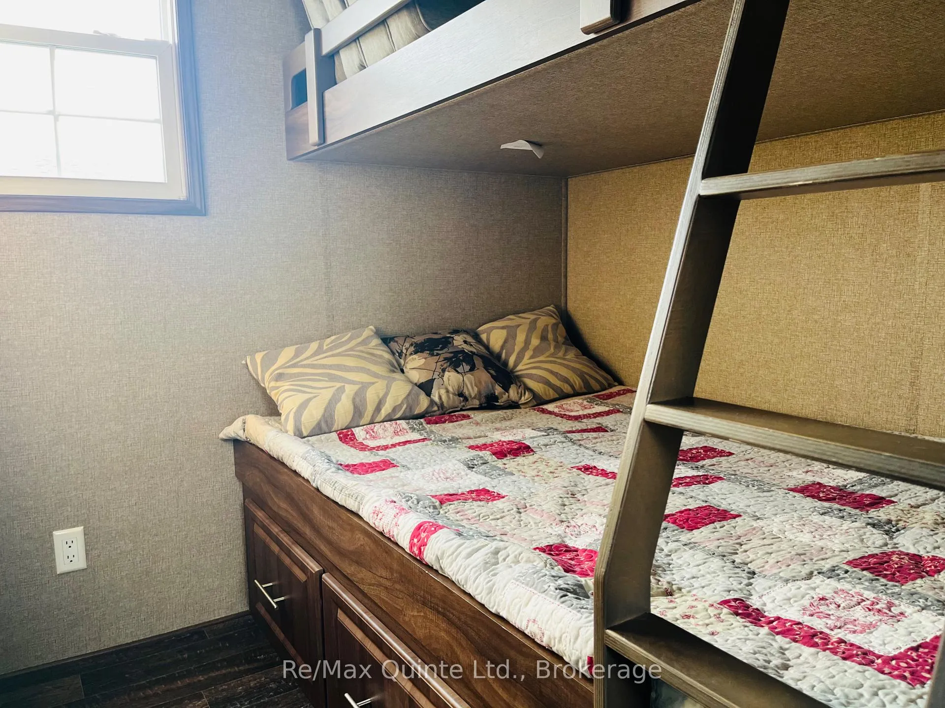 Photo 26 of Unit 8 Cricket Ln, 486 County Road 18, Prince Edward County, Athol Ward — HOMEH