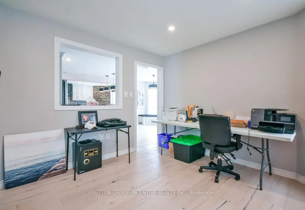 Photo 5 of 36 Nicklaus Drive, Barrie, East Bayfield — HOMEH