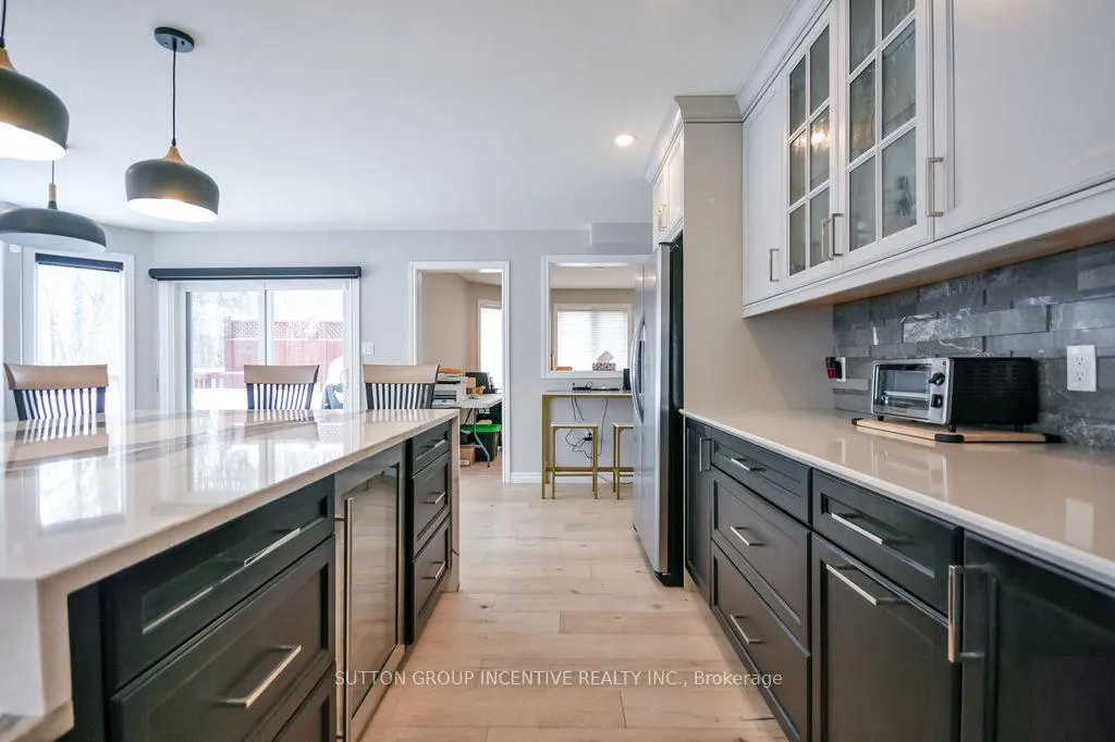 Photo 20 of 36 Nicklaus Drive, Barrie, East Bayfield — HOMEH