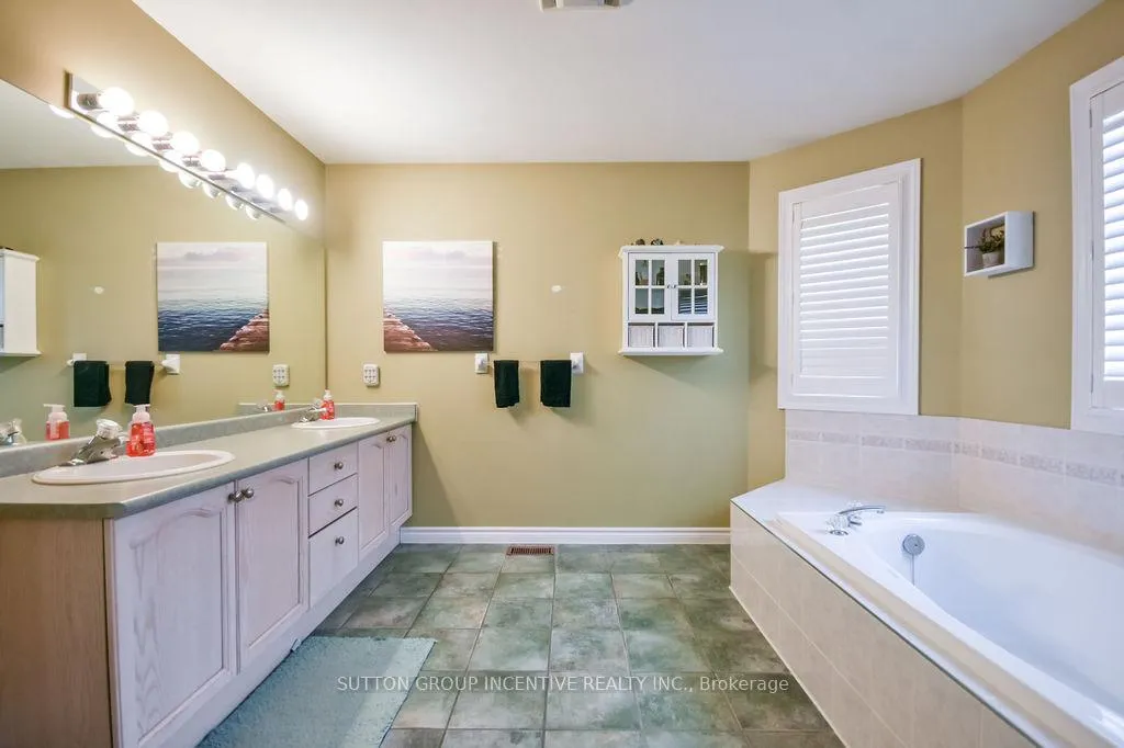 Photo 28 of 36 Nicklaus Drive, Barrie, East Bayfield — HOMEH