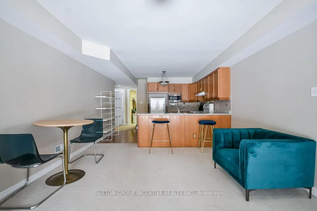 Photo 32 of 36 Nicklaus Drive, Barrie, East Bayfield — HOMEH