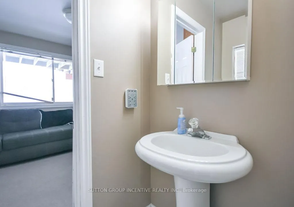 Photo 34 of 36 Nicklaus Drive, Barrie, East Bayfield — HOMEH