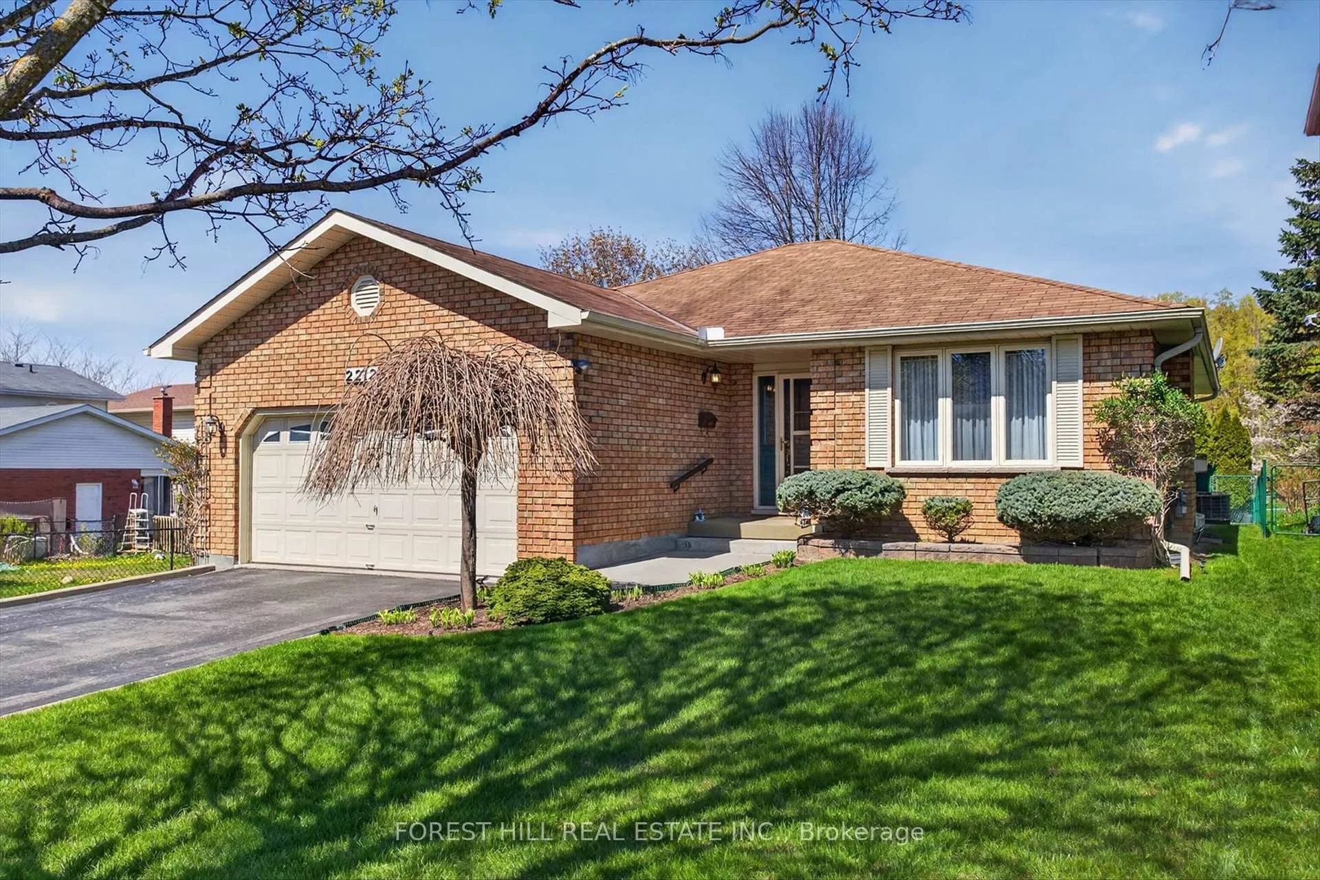 Photo 2 of 2212 Lorraine Drive, Peterborough, Northcrest Ward 5 — HOMEH