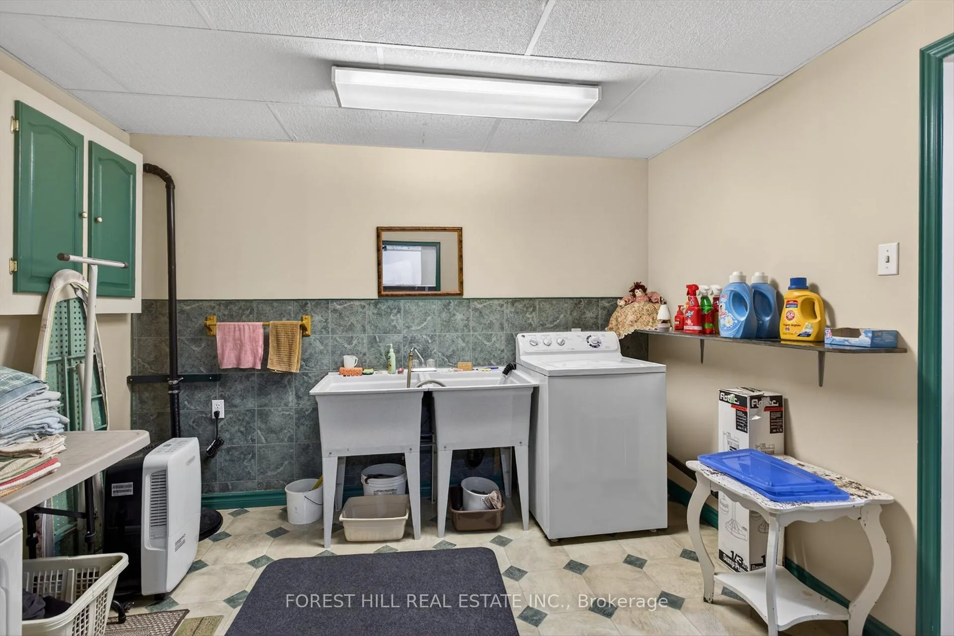 Photo 37 of 2212 Lorraine Drive, Peterborough, Northcrest Ward 5 — HOMEH
