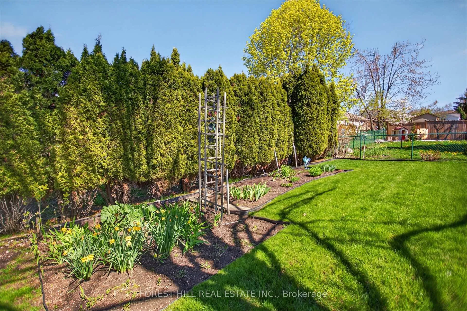 Photo 41 of 2212 Lorraine Drive, Peterborough, Northcrest Ward 5 — HOMEH