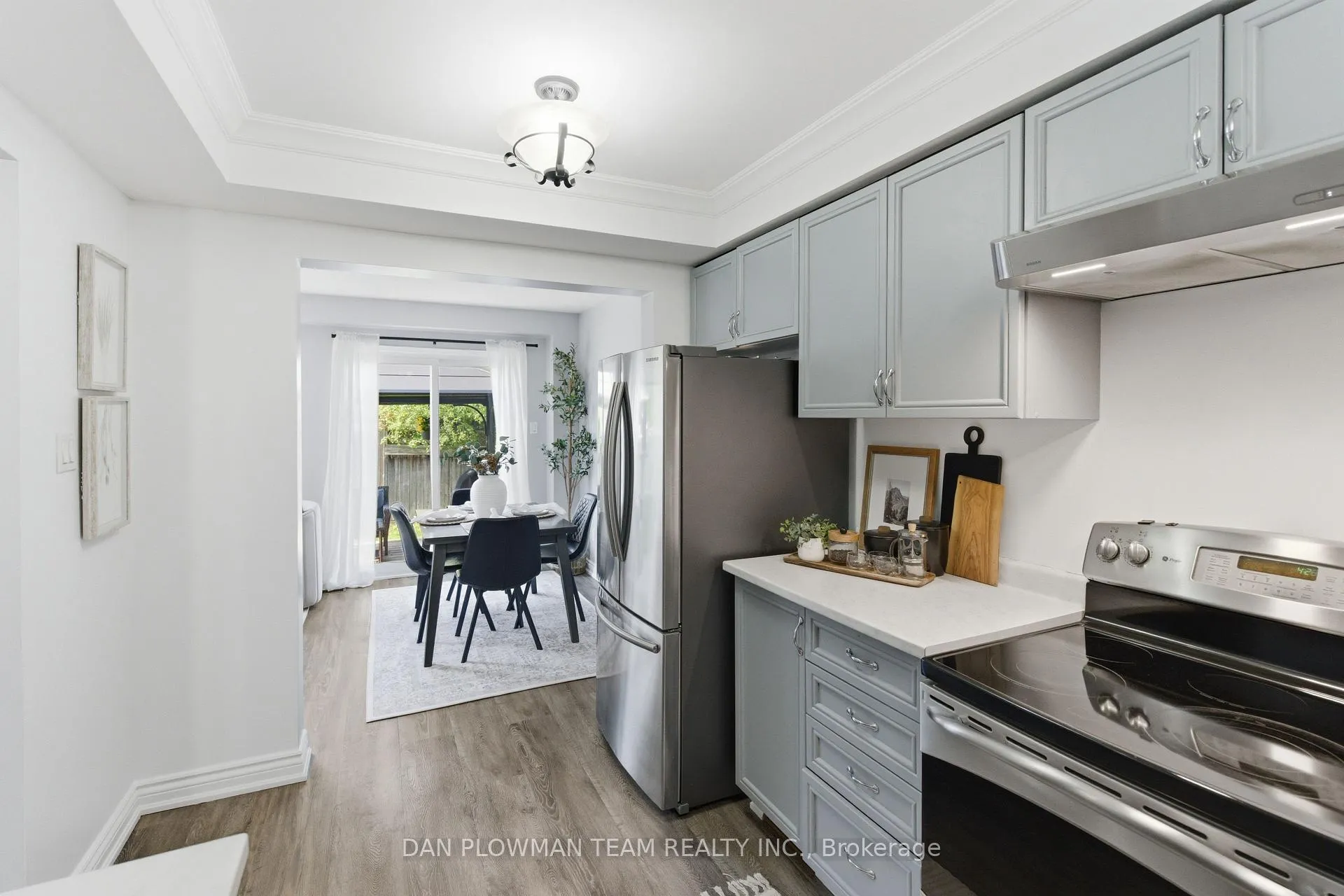 Photo 11 of 69 John Walter Crescent, Clarington, Courtice — HOMEH
