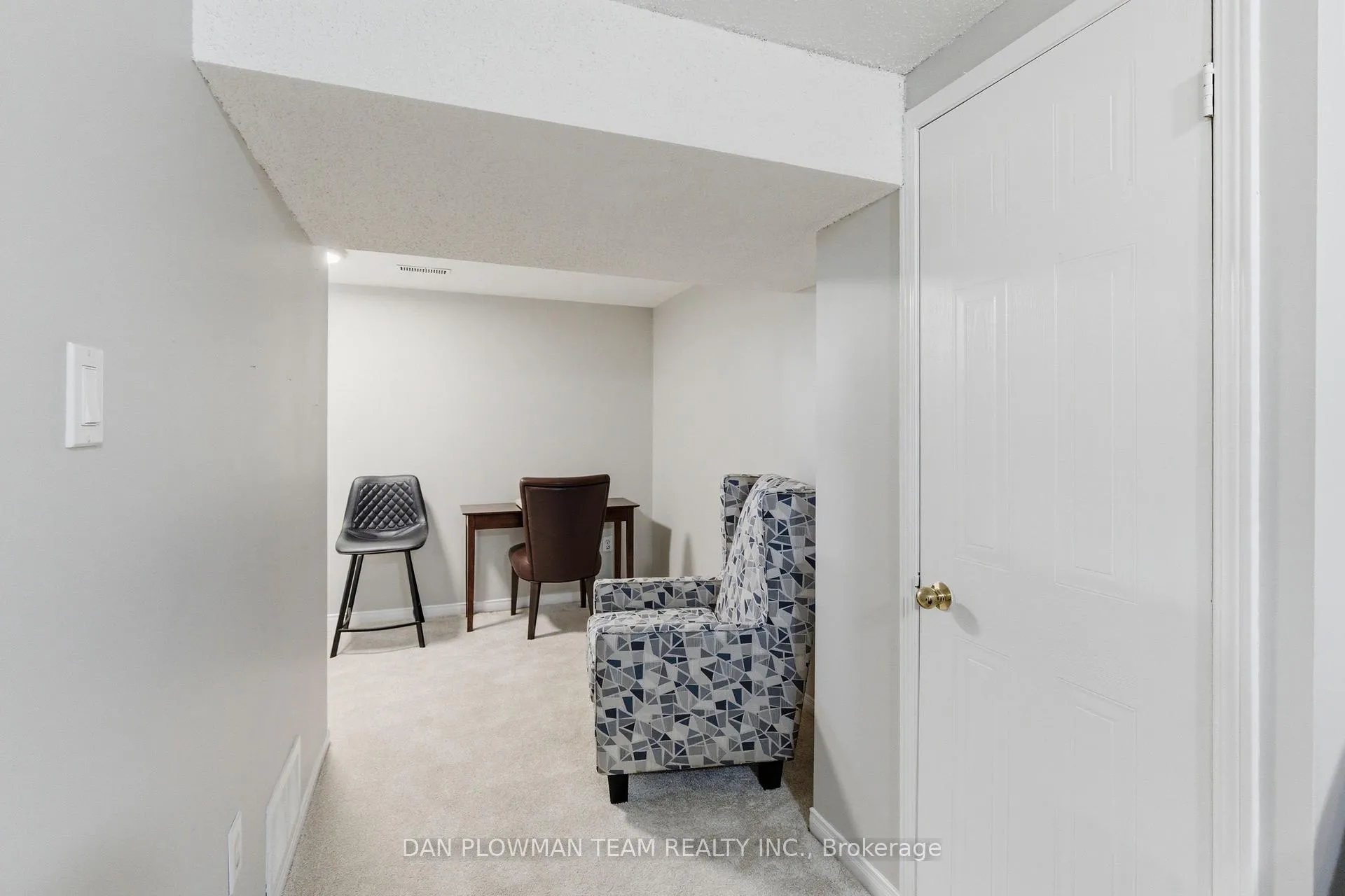 Photo 27 of 69 John Walter Crescent, Clarington, Courtice — HOMEH
