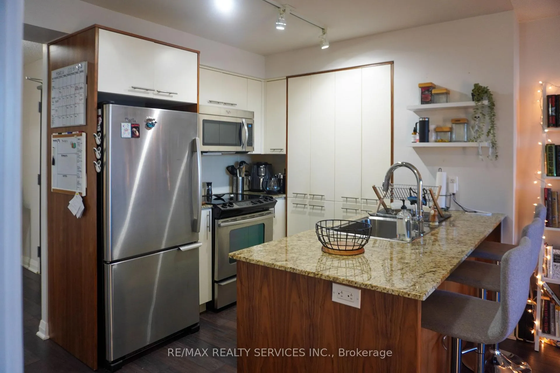 Photo 5 of Unit 611, 5 Valhalla Inn Road, Etobicoke, Islington-City Centre West — HOMEH