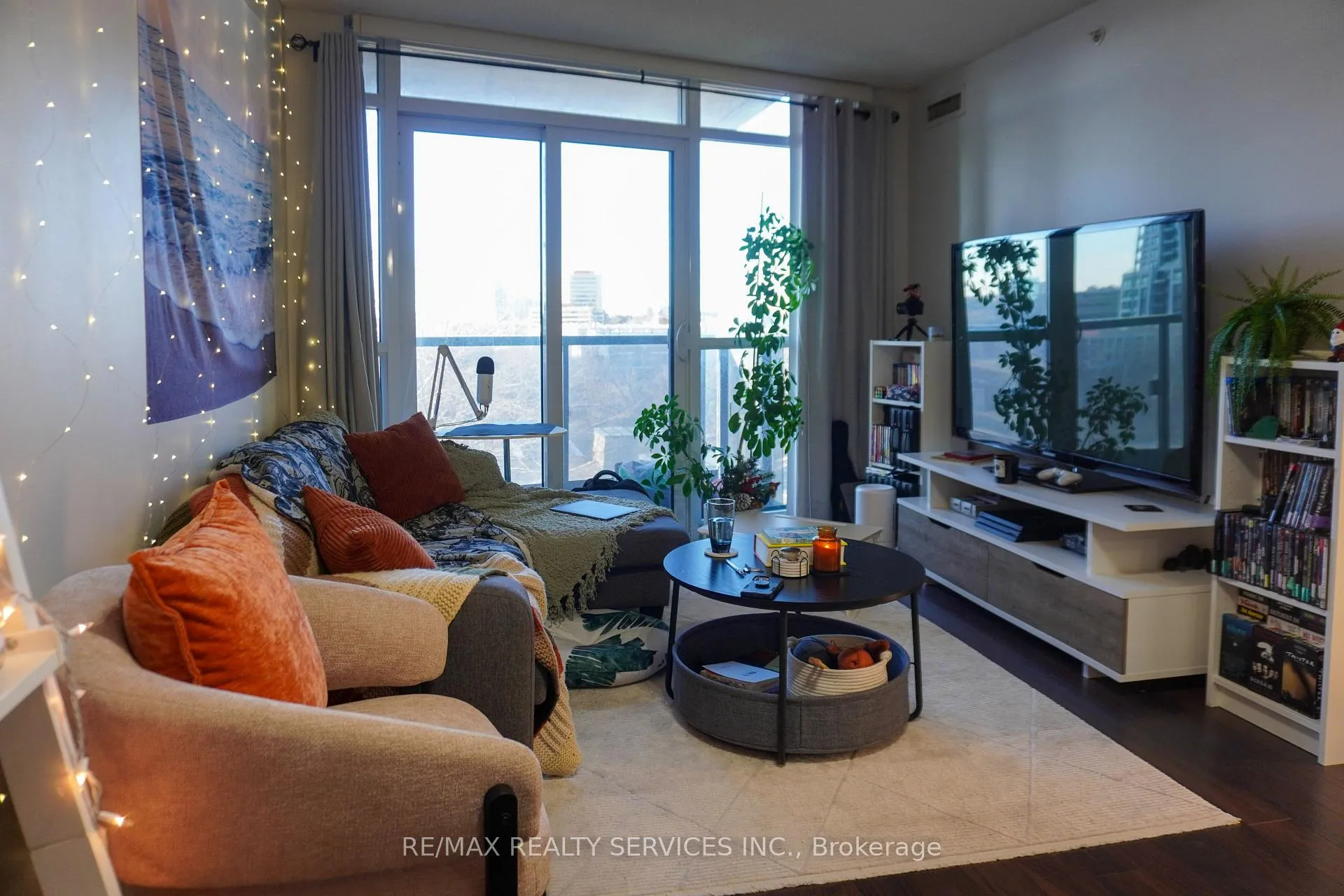 Photo 6 of Unit 611, 5 Valhalla Inn Road, Etobicoke, Islington-City Centre West — HOMEH