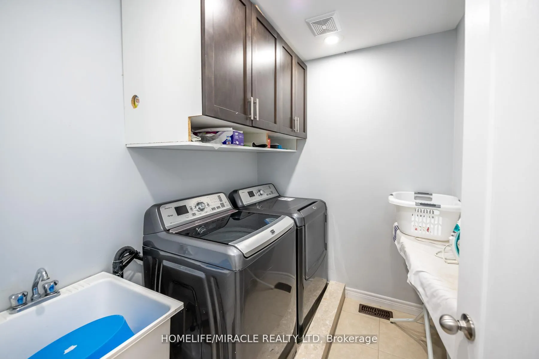 Photo 26 of 267 Penny Lane, Hamilton, Stoney Creek Mountain — HOMEH