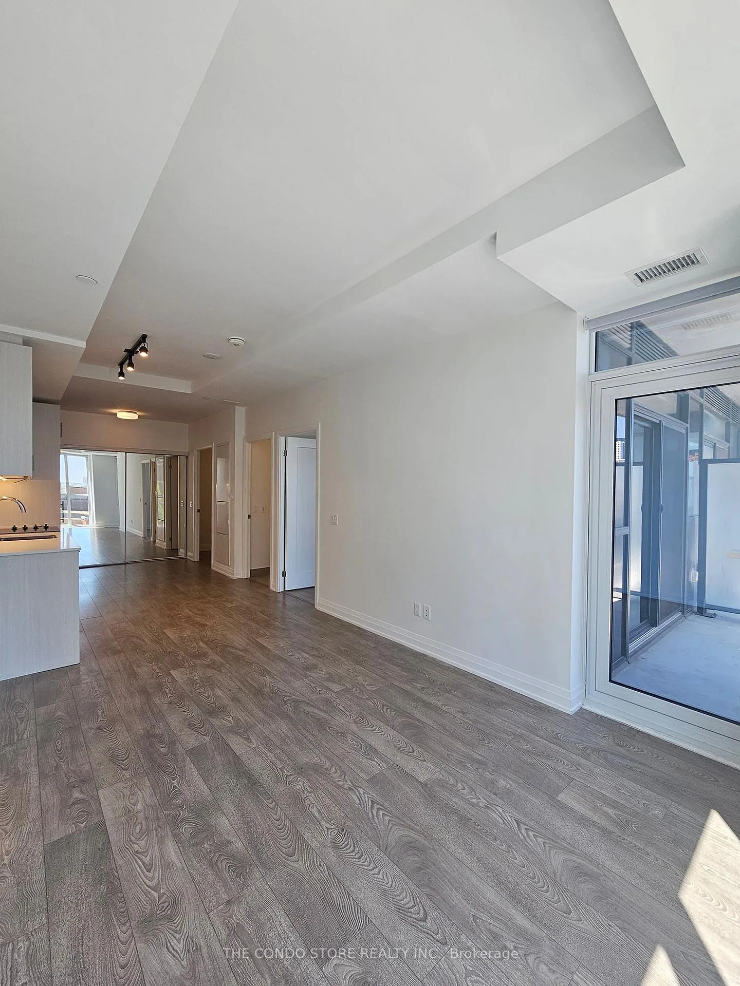 Photo 4 of Unit 406, 286 Main Street, Toronto, East End-Danforth — HOMEH