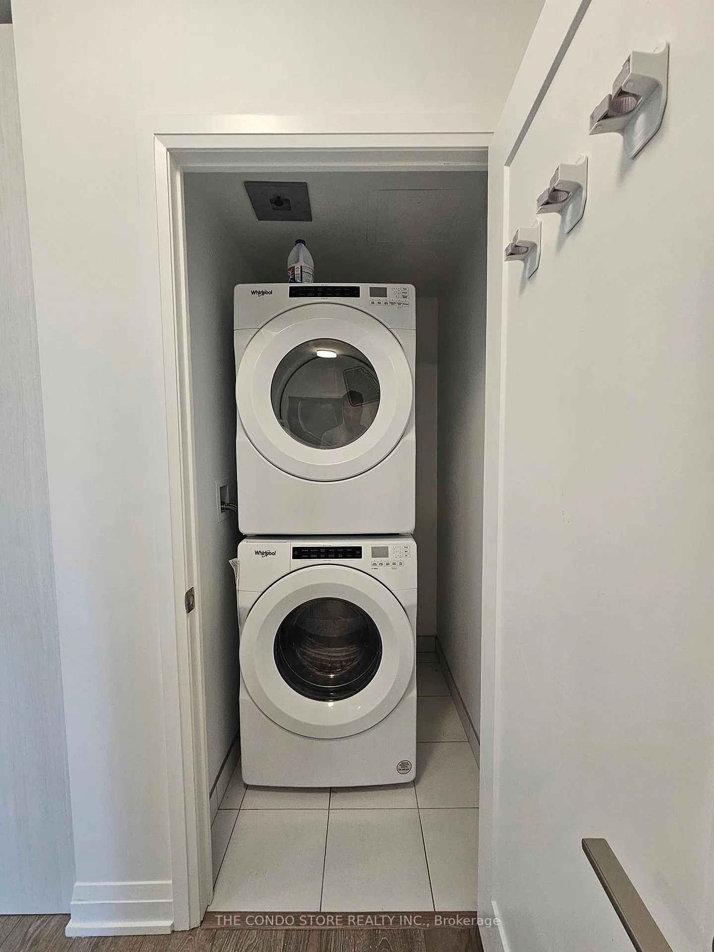 Photo 6 of Unit 406, 286 Main Street, Toronto, East End-Danforth — HOMEH