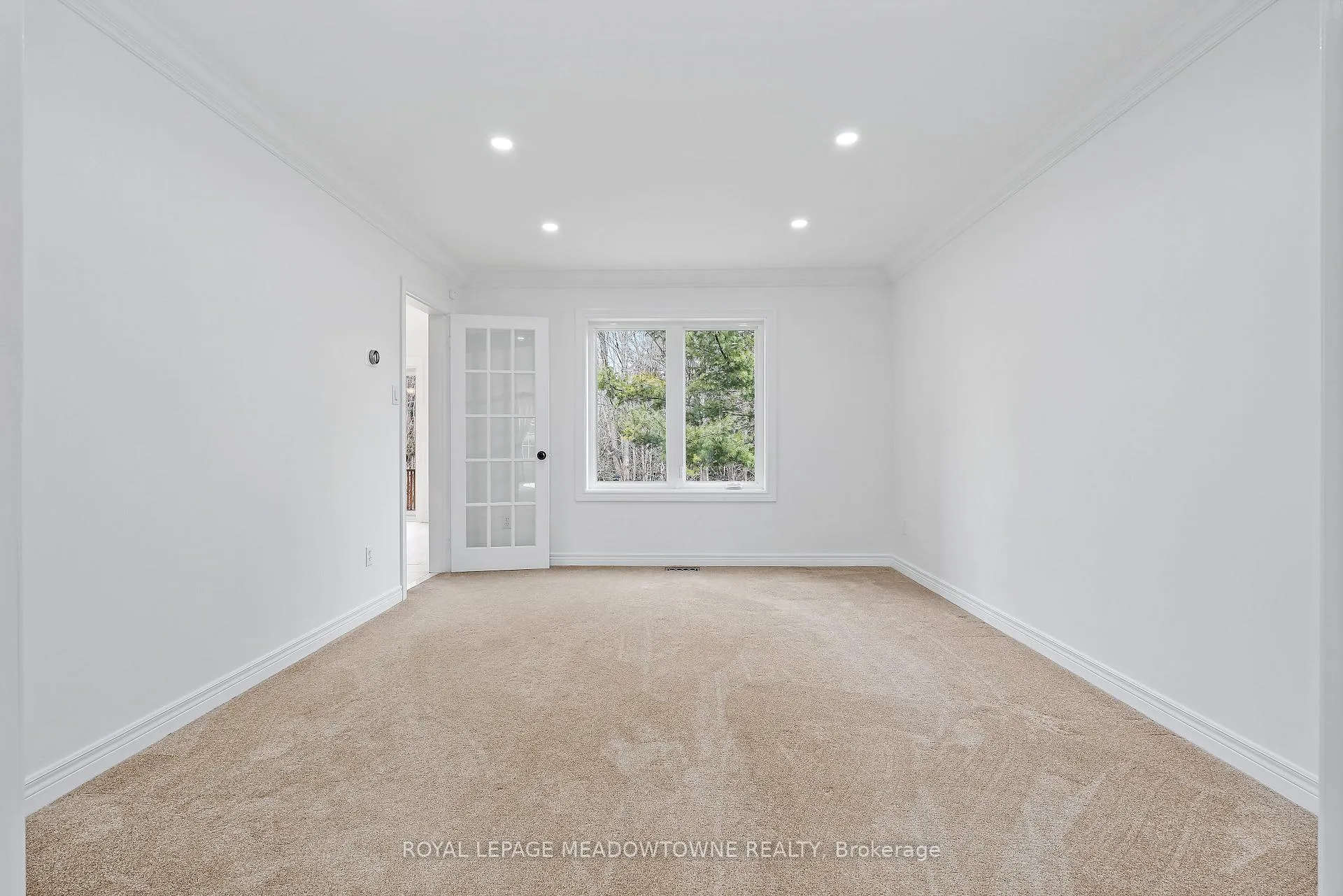 Photo 18 of 29 Hamilton Crescent, Halton Hills, Georgetown — HOMEH