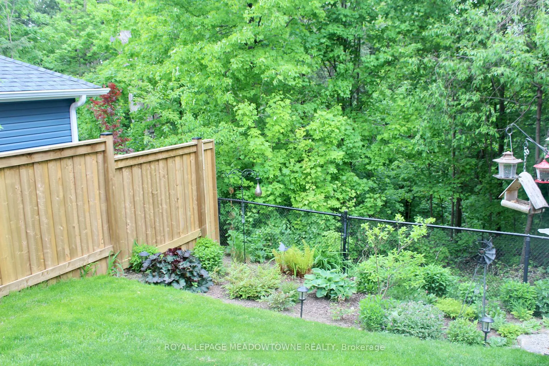 Photo 43 of 29 Hamilton Crescent, Halton Hills, Georgetown — HOMEH