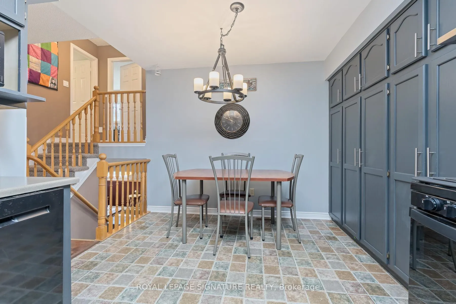 Photo 7 of 29 Newport Avenue, Clarington, Courtice — HOMEH