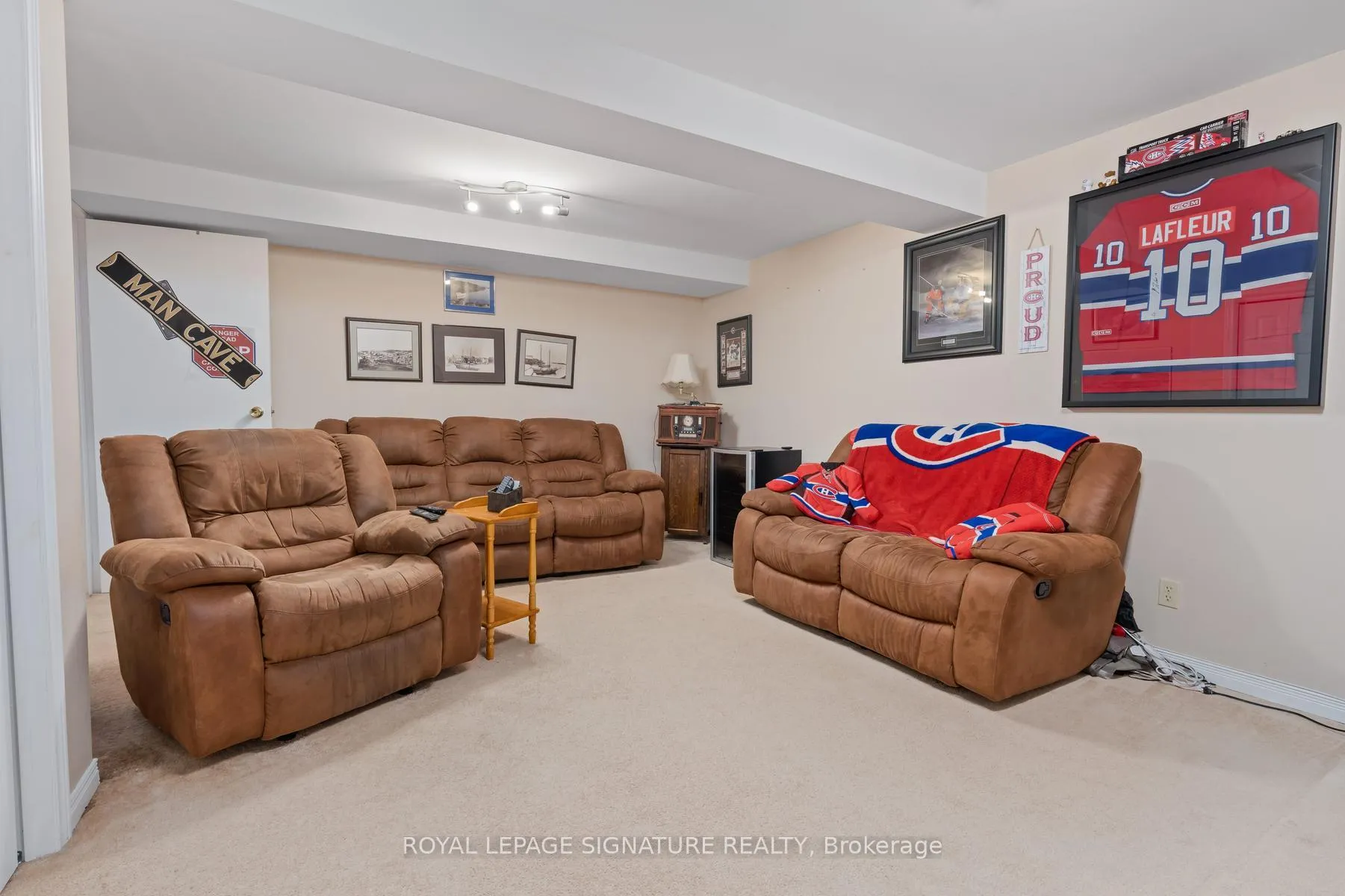 Photo 19 of 29 Newport Avenue, Clarington, Courtice — HOMEH