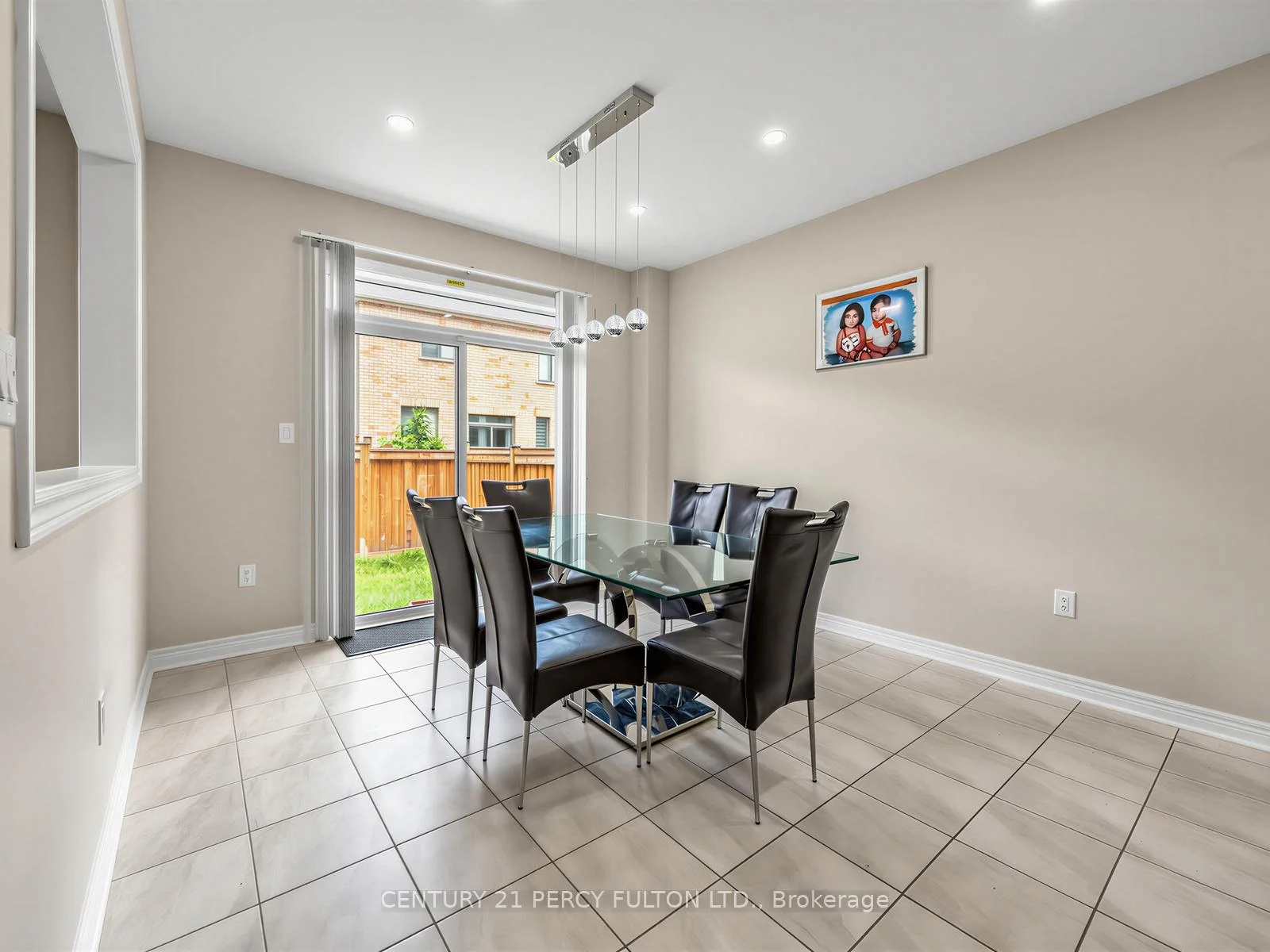 Photo 7 of 54 Farringdon Crescent, Brampton, Northwest Brampton — HOMEH