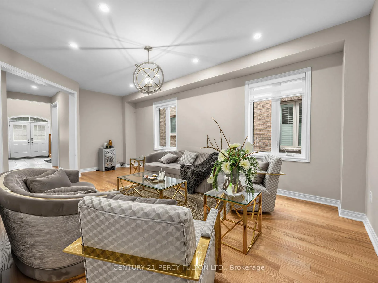 Photo 9 of 54 Farringdon Crescent, Brampton, Northwest Brampton — HOMEH
