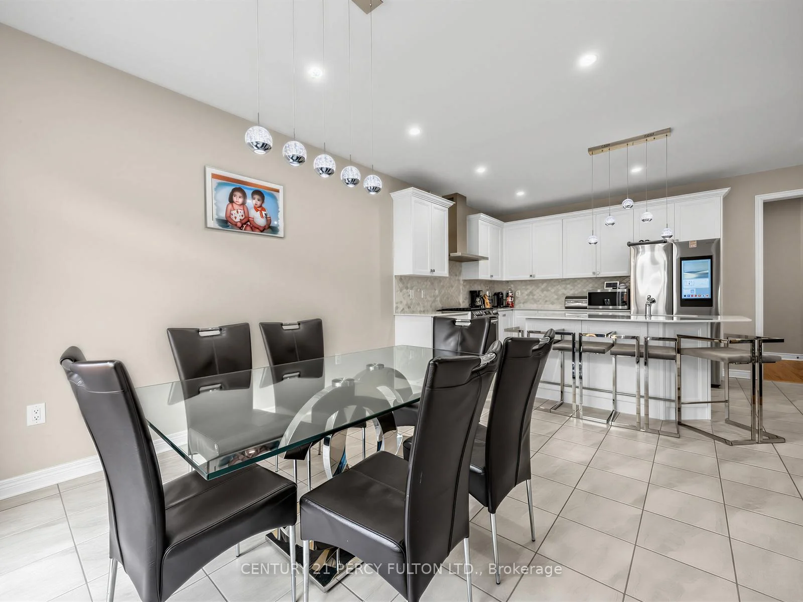 Photo 12 of 54 Farringdon Crescent, Brampton, Northwest Brampton — HOMEH