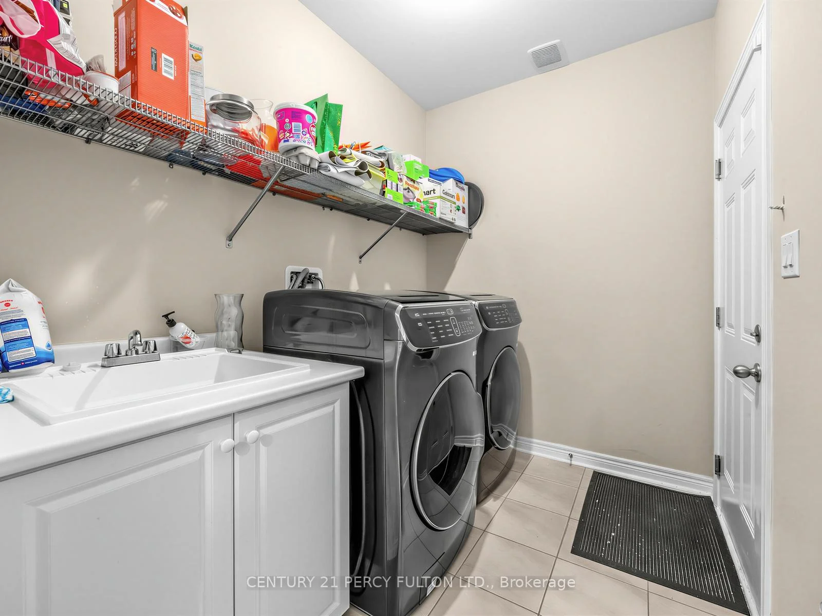 Photo 18 of 54 Farringdon Crescent, Brampton, Northwest Brampton — HOMEH
