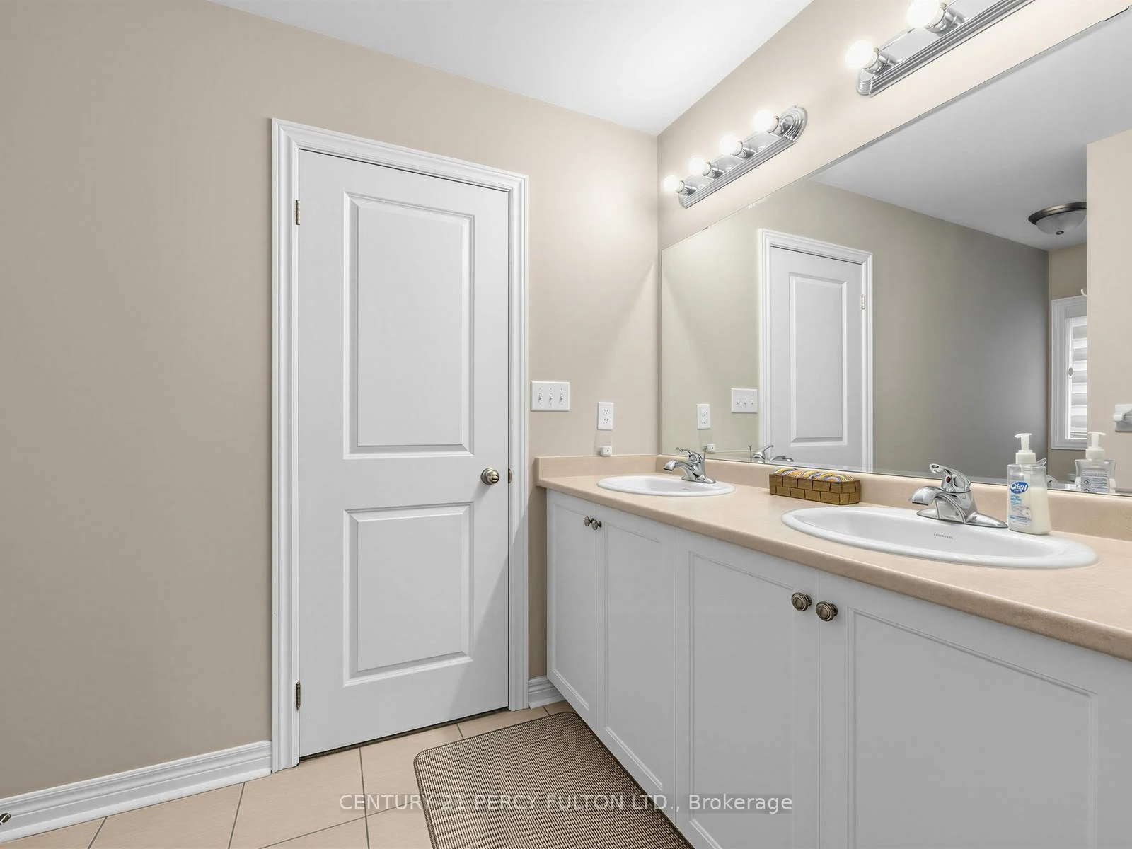 Photo 21 of 54 Farringdon Crescent, Brampton, Northwest Brampton — HOMEH