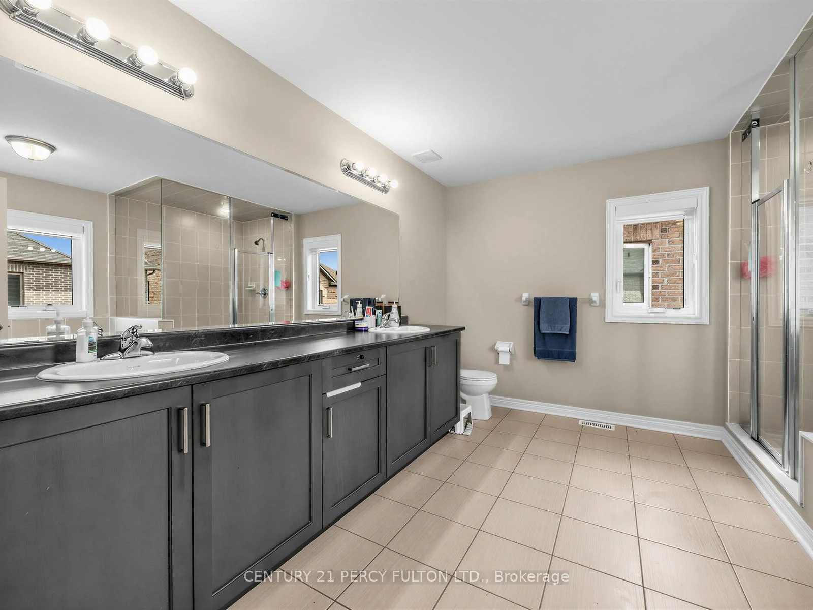 Photo 31 of 54 Farringdon Crescent, Brampton, Northwest Brampton — HOMEH