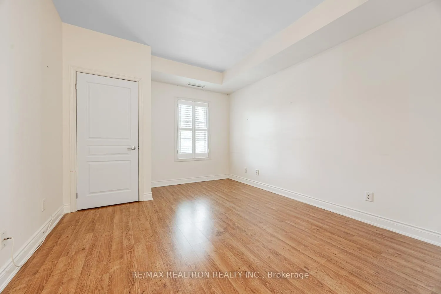 Photo 11 of Unit 207, 9901 Keele Street, Vaughan, Maple — HOMEH